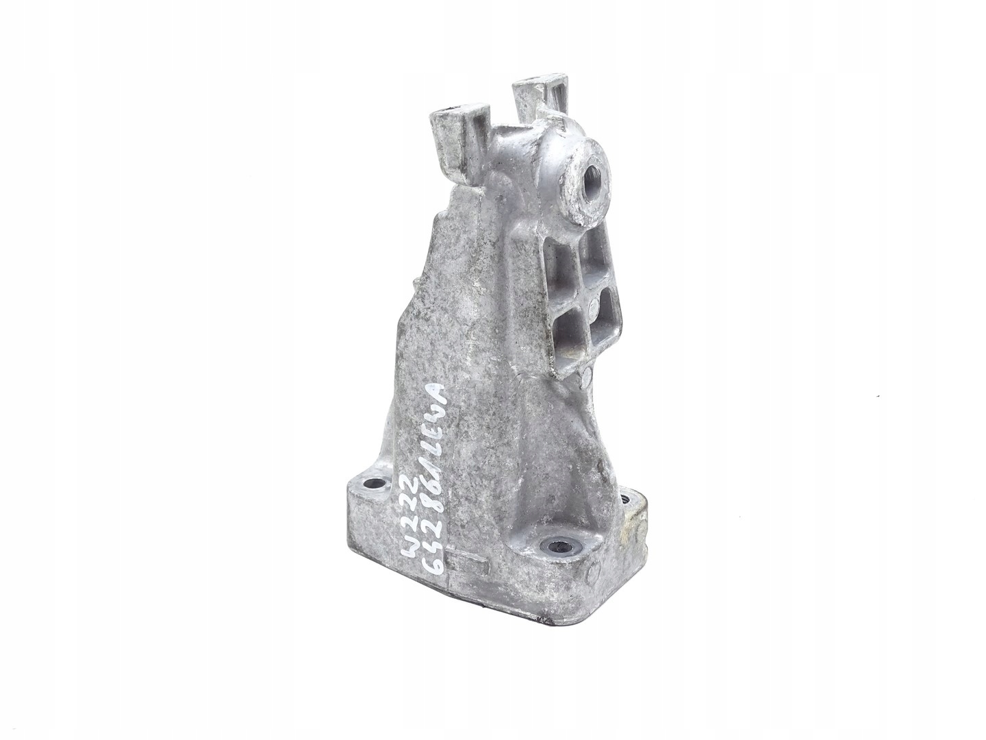 support bracket of the engine left MERCEDES S W222 3.0 CDI A6422237304