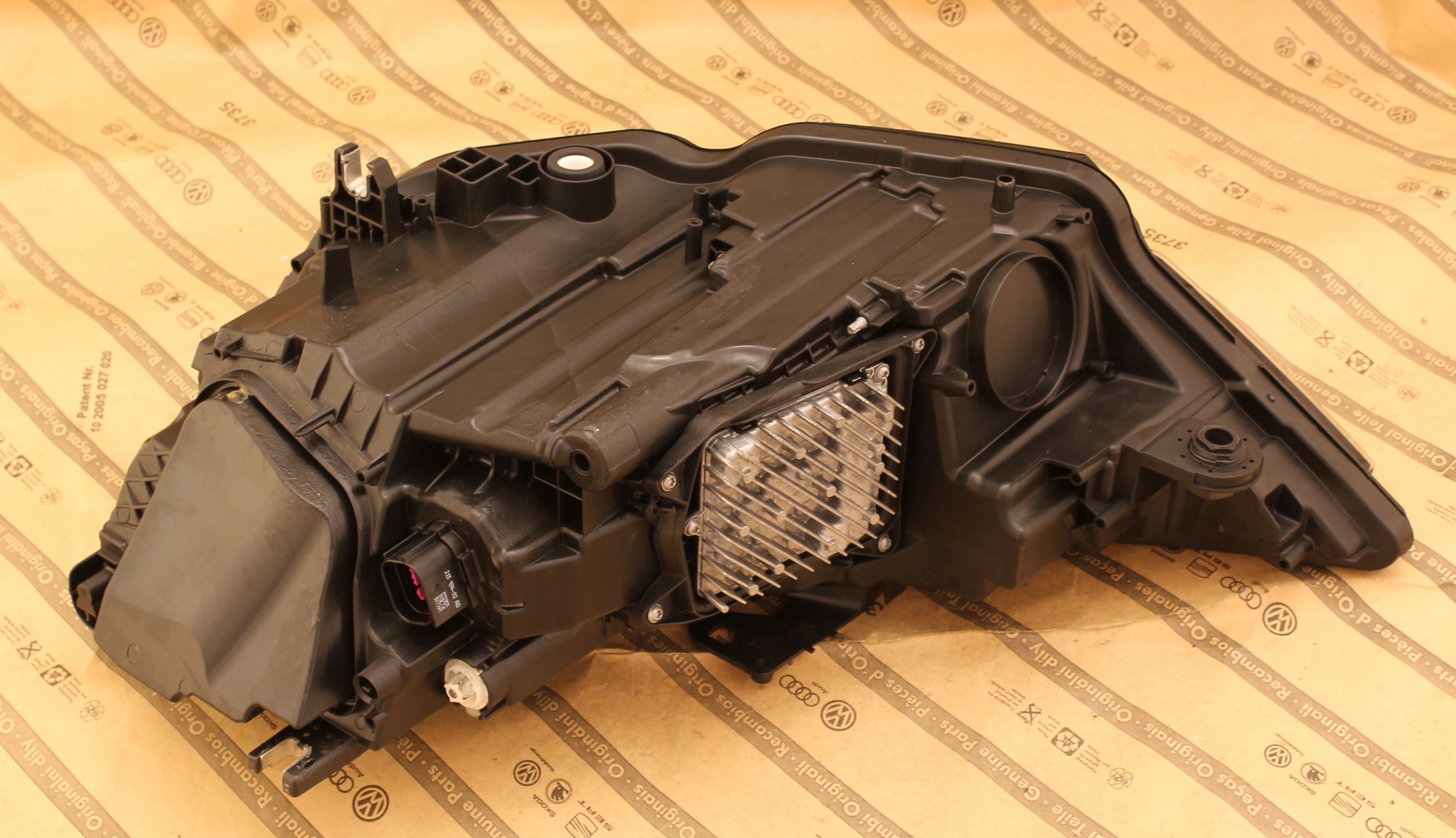 AUDI A6 C8 4K0 18+ LAMPA LAMPY FULL LED KPL 040 Strona zabudowy prawa