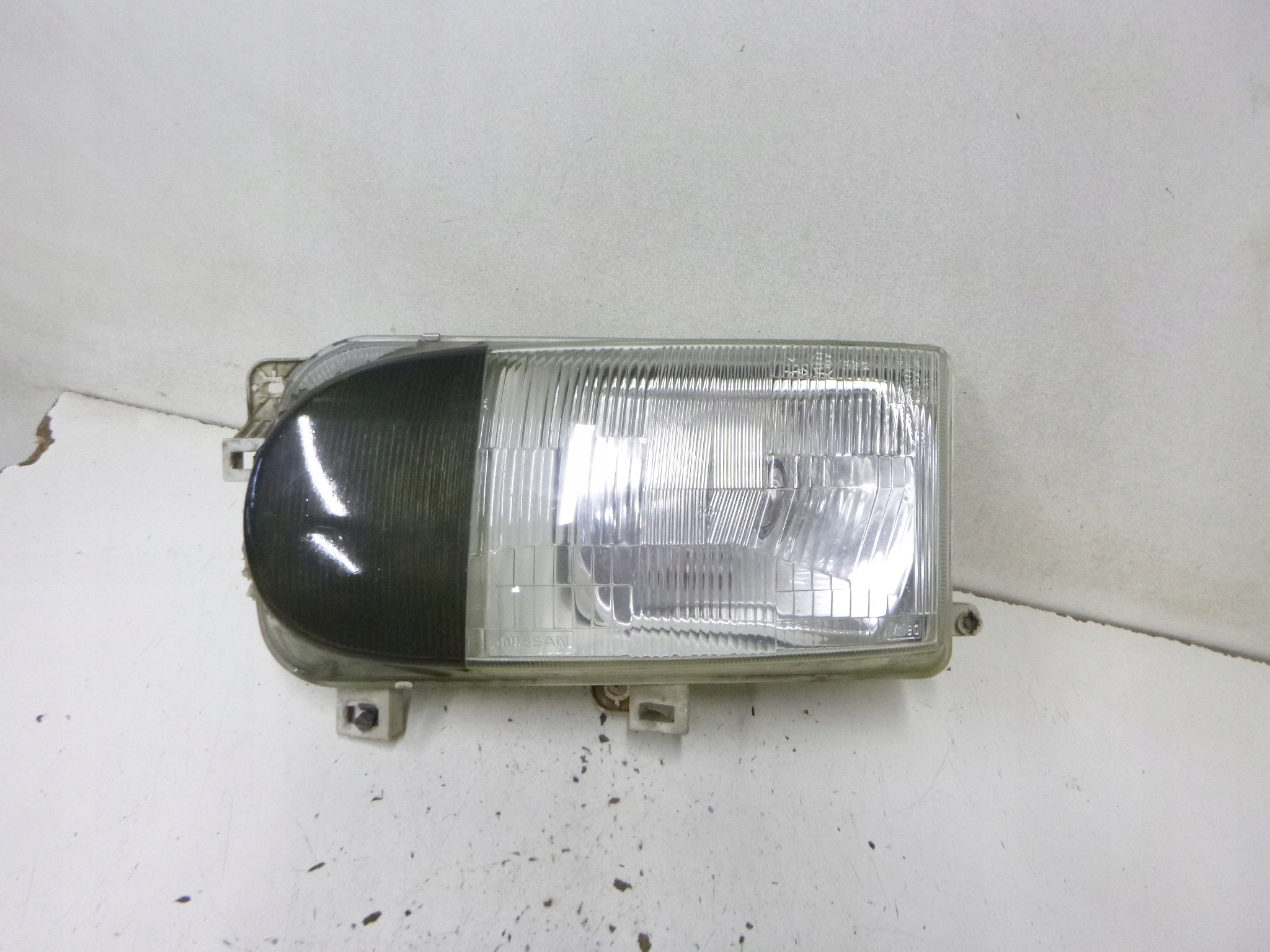 light front Nissan Vanette 1999r.