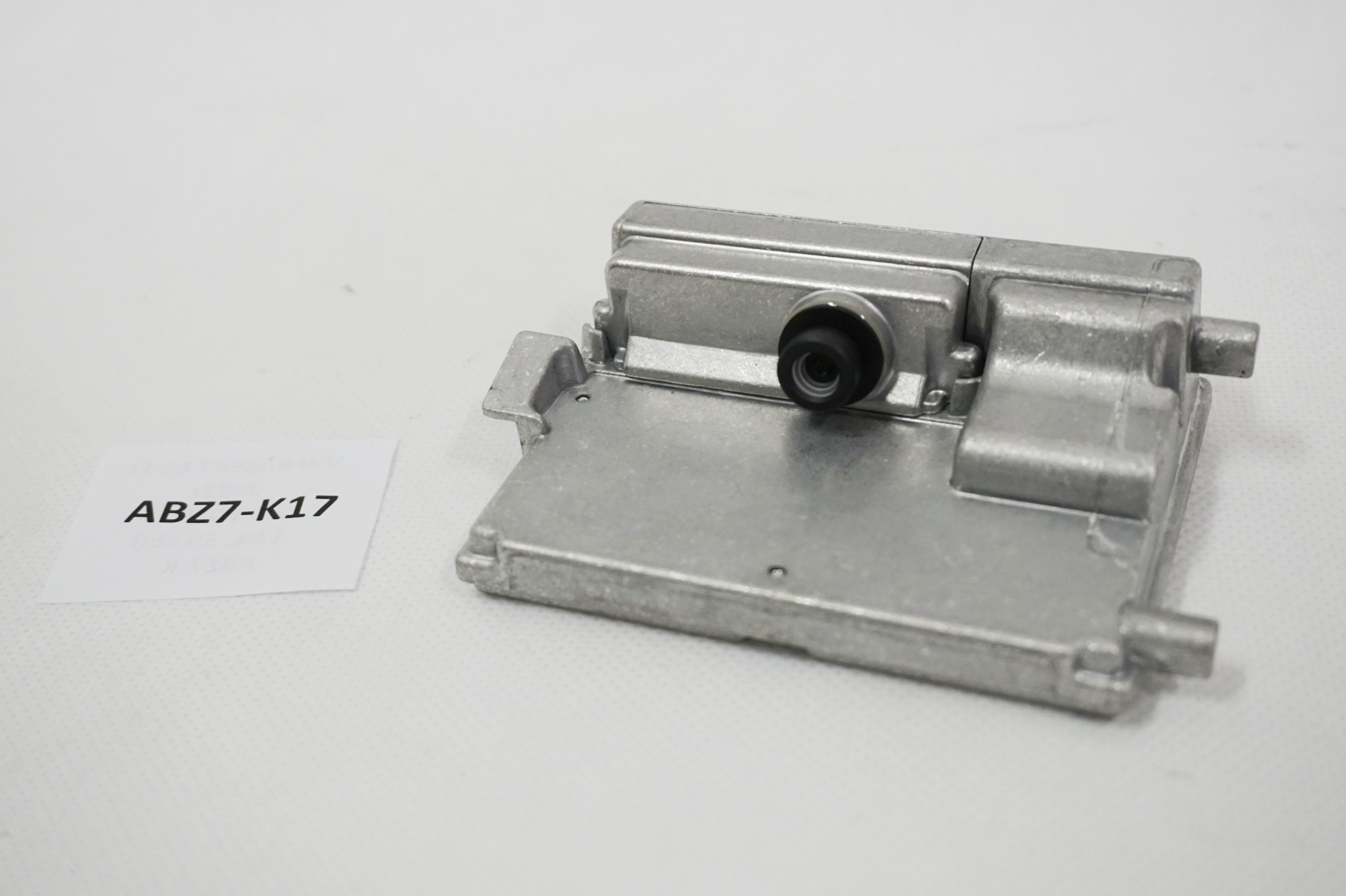 Камера помощник спереди VW PASSAT B8 LIFT 2Q0980653C