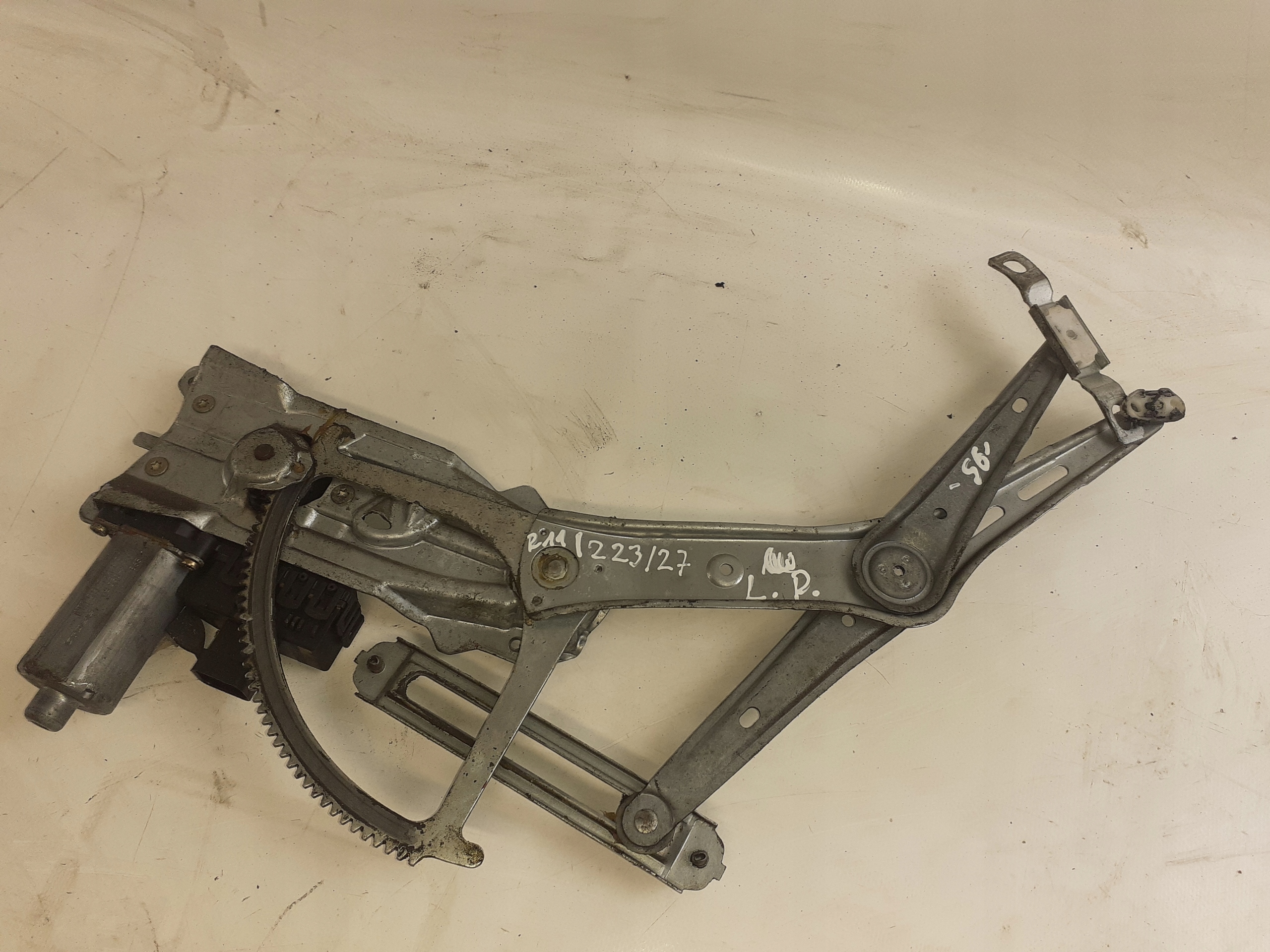 window regulator left front OPEL ASTRA II G