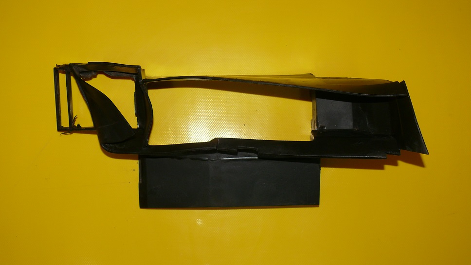 1408890436 - Туннель крышка радиатора коробки MERCEDES W140 3.5