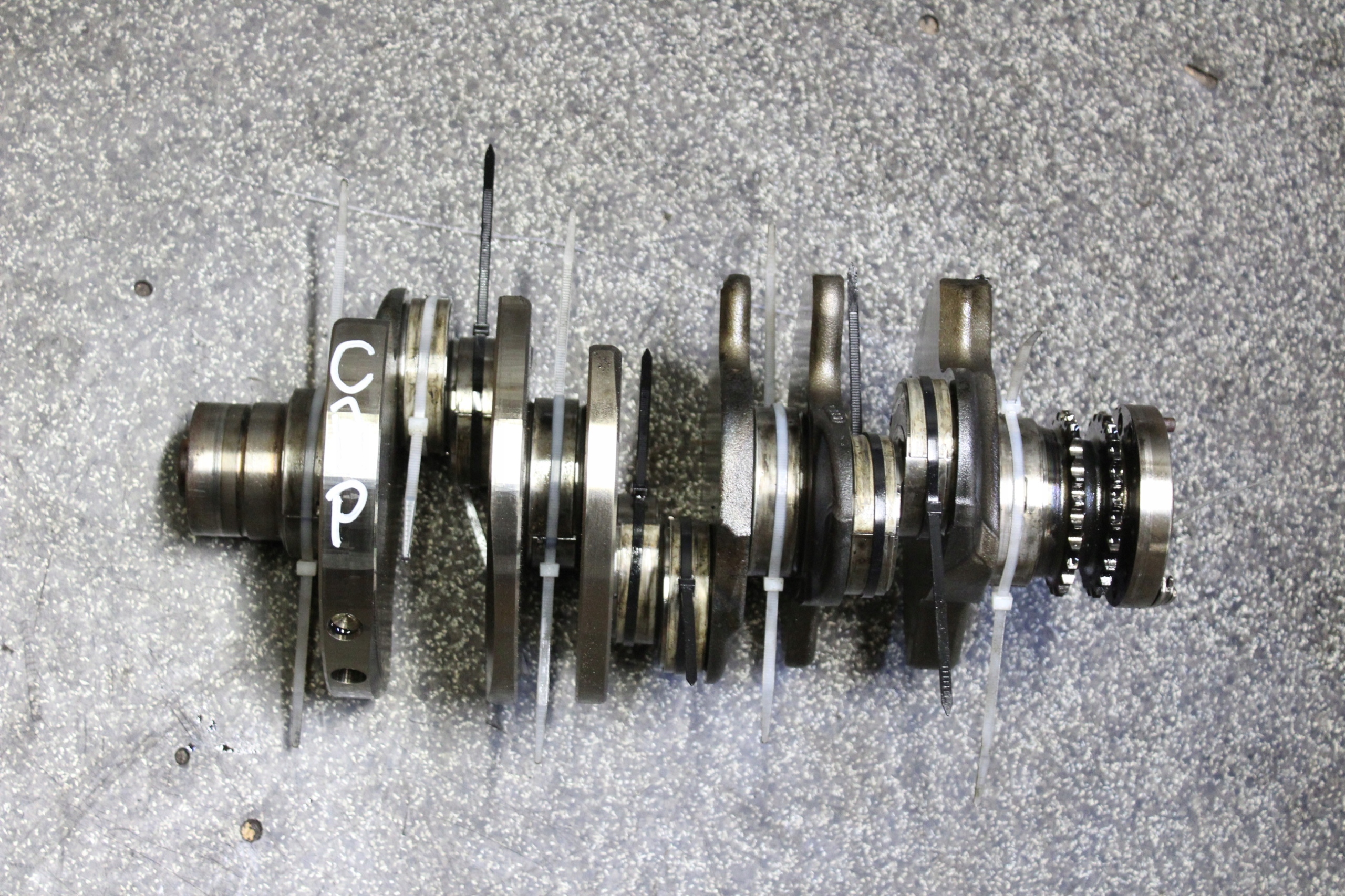 AUDI A4 B8 A5 3.0TDI CAP WAŁ KORBOWY R059A