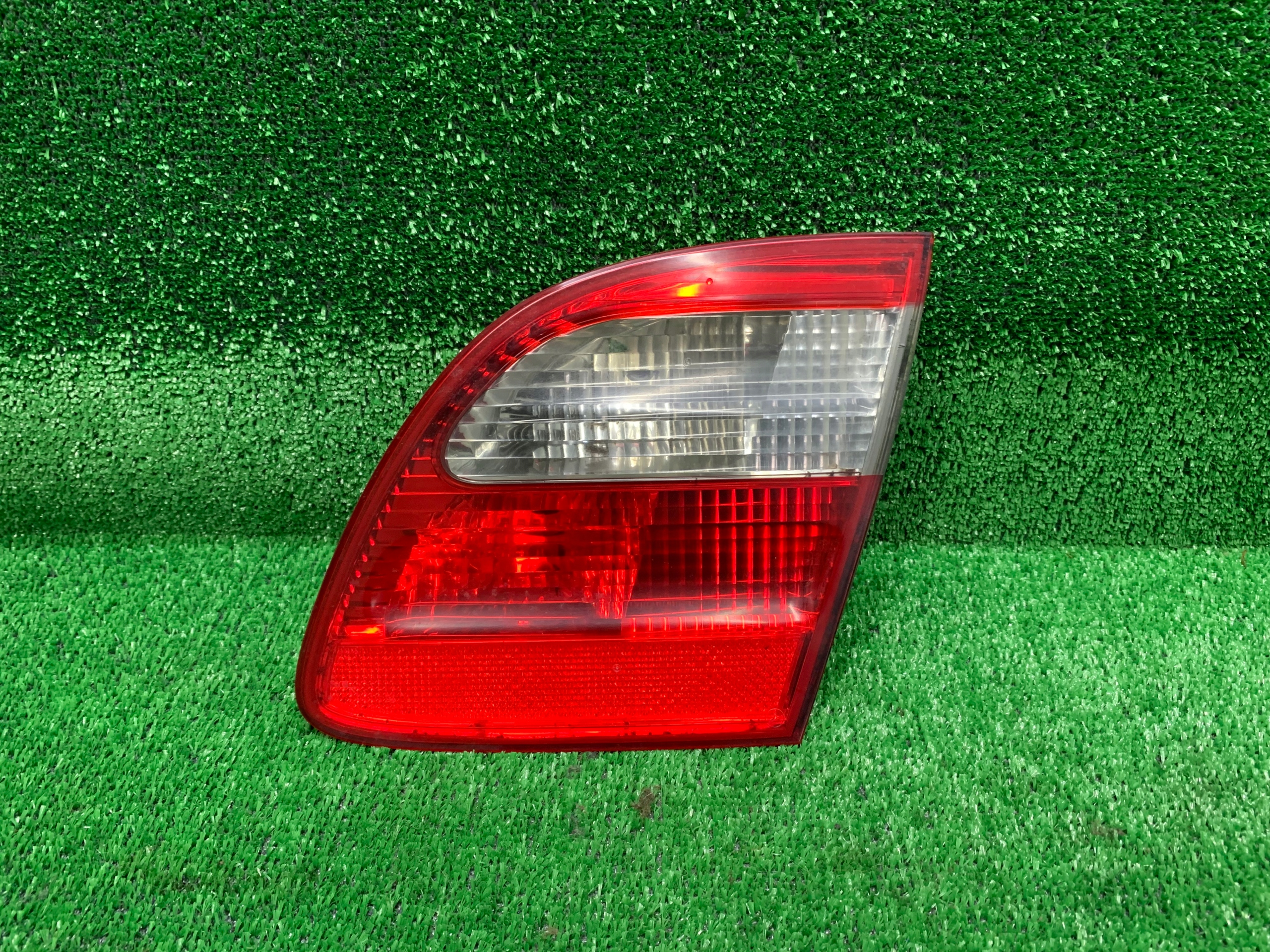 Mercedes W211 kombi lampa prawa tył w klapę A2118203064 druga oferta