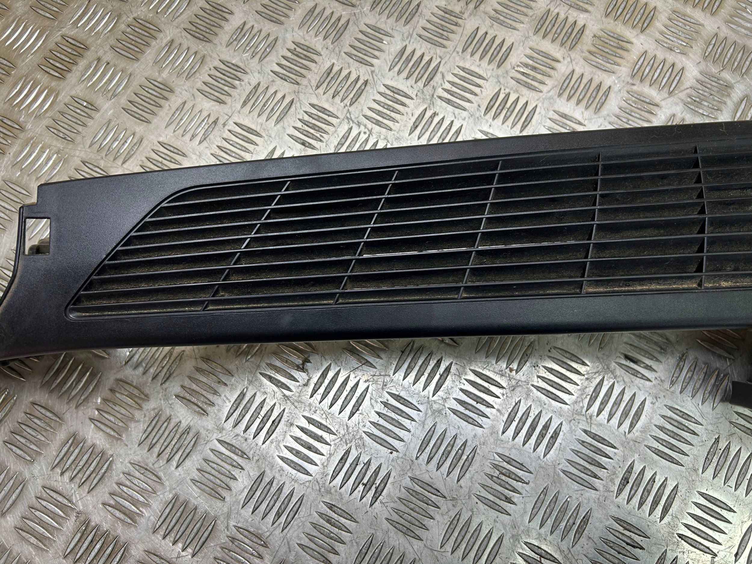 cover boot left BMW 5 F11 2011 9168483