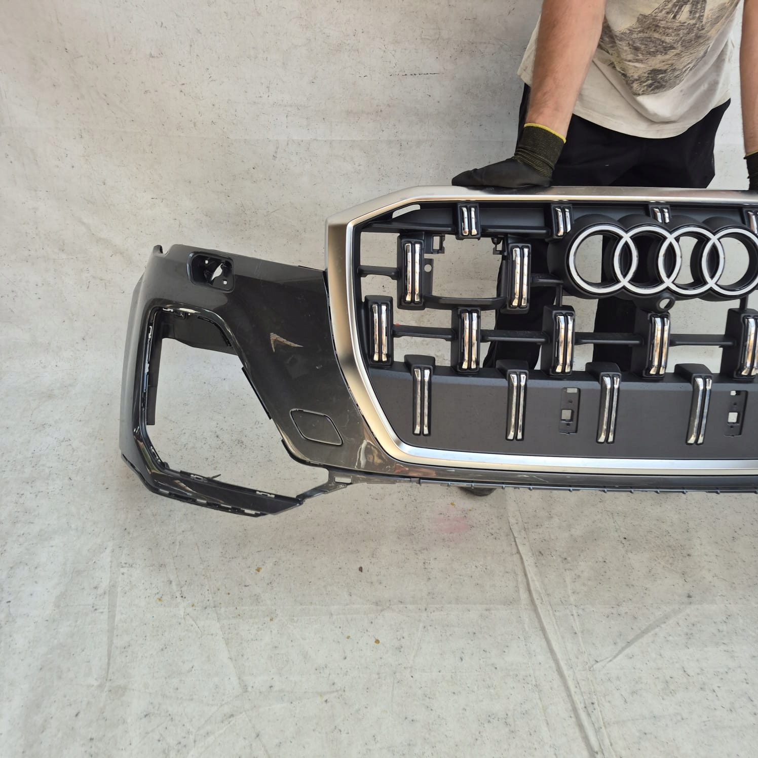 AUDI Q7 4M S-LINE LIFT 24- bumper front front SPR PDC 4M0807437S