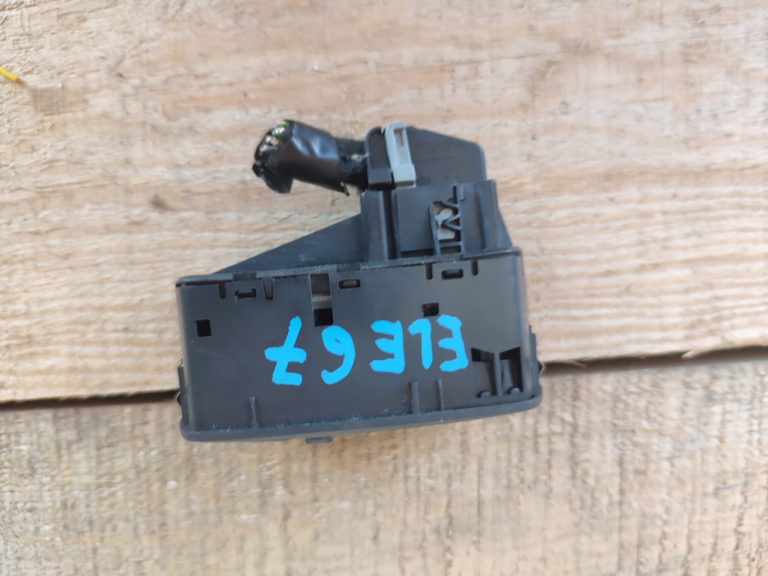 switch switch regulation PANEL of the window Opel Corsa D 06-14 13258521
