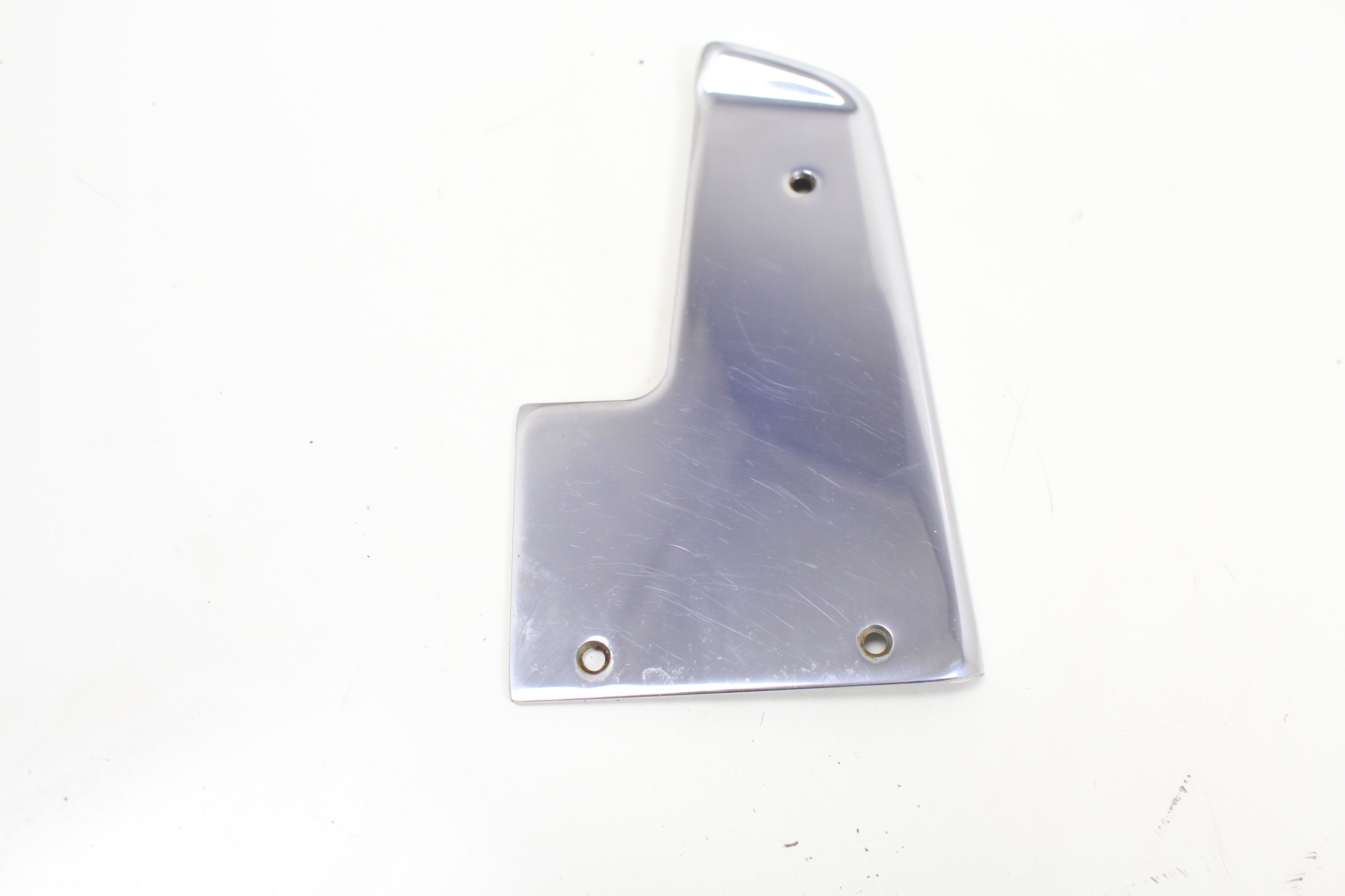 ZASLEPKA BLACHA DRZWI MERCEDES W124 COUPE 1987r.