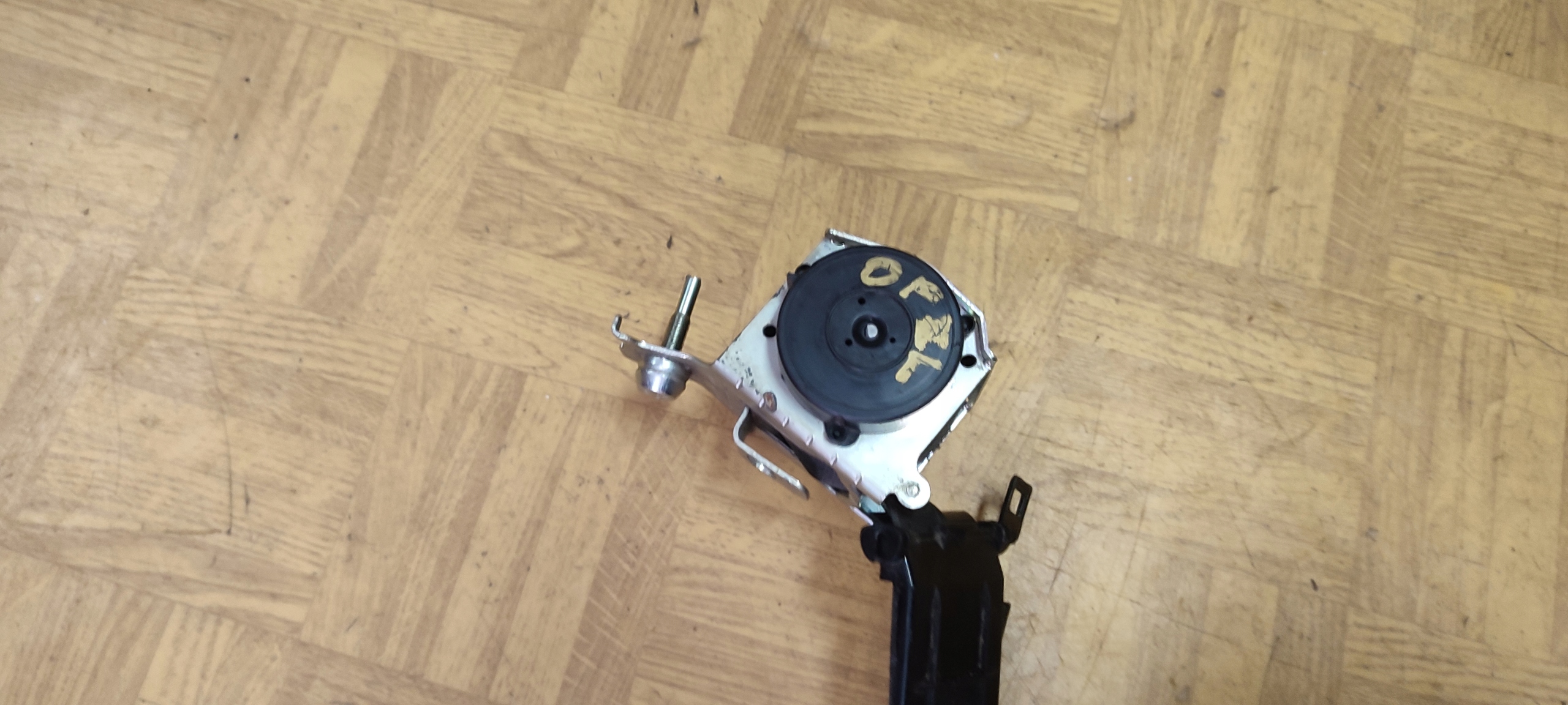 tension belt safety front left OPEL MERIVA 93335103