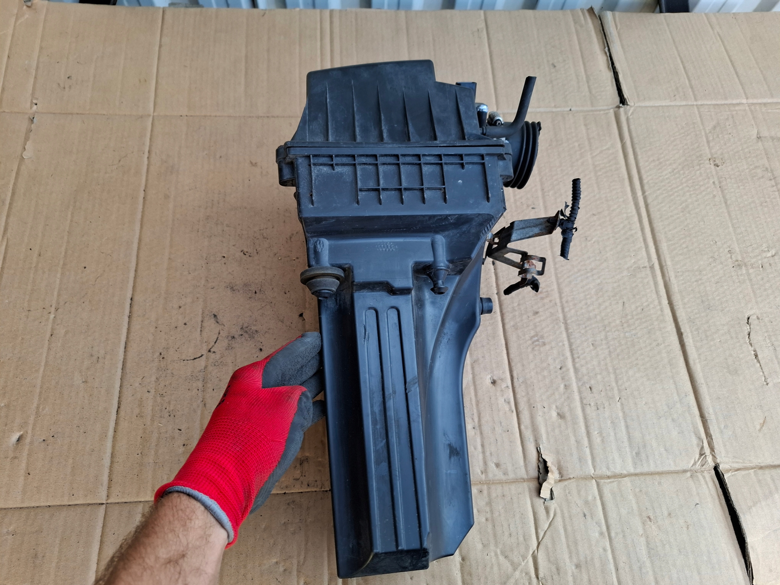 FORD FIESTA MK7 1.6 TDCI Gehäuse filter luft 8V21-9600-AG