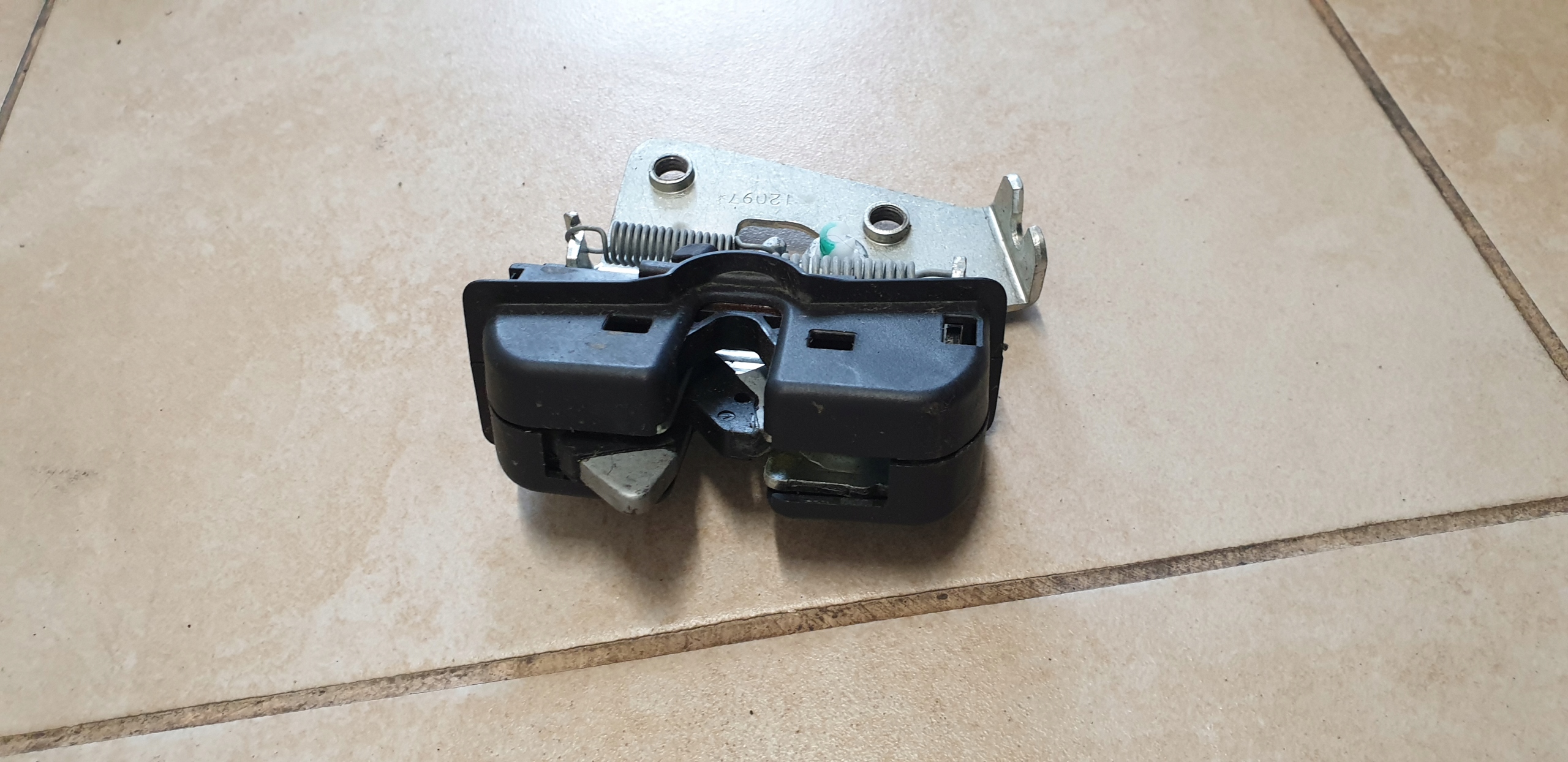 zár ülés retesz hátsó ülés bal hátsó MINI COOPER F57 OE