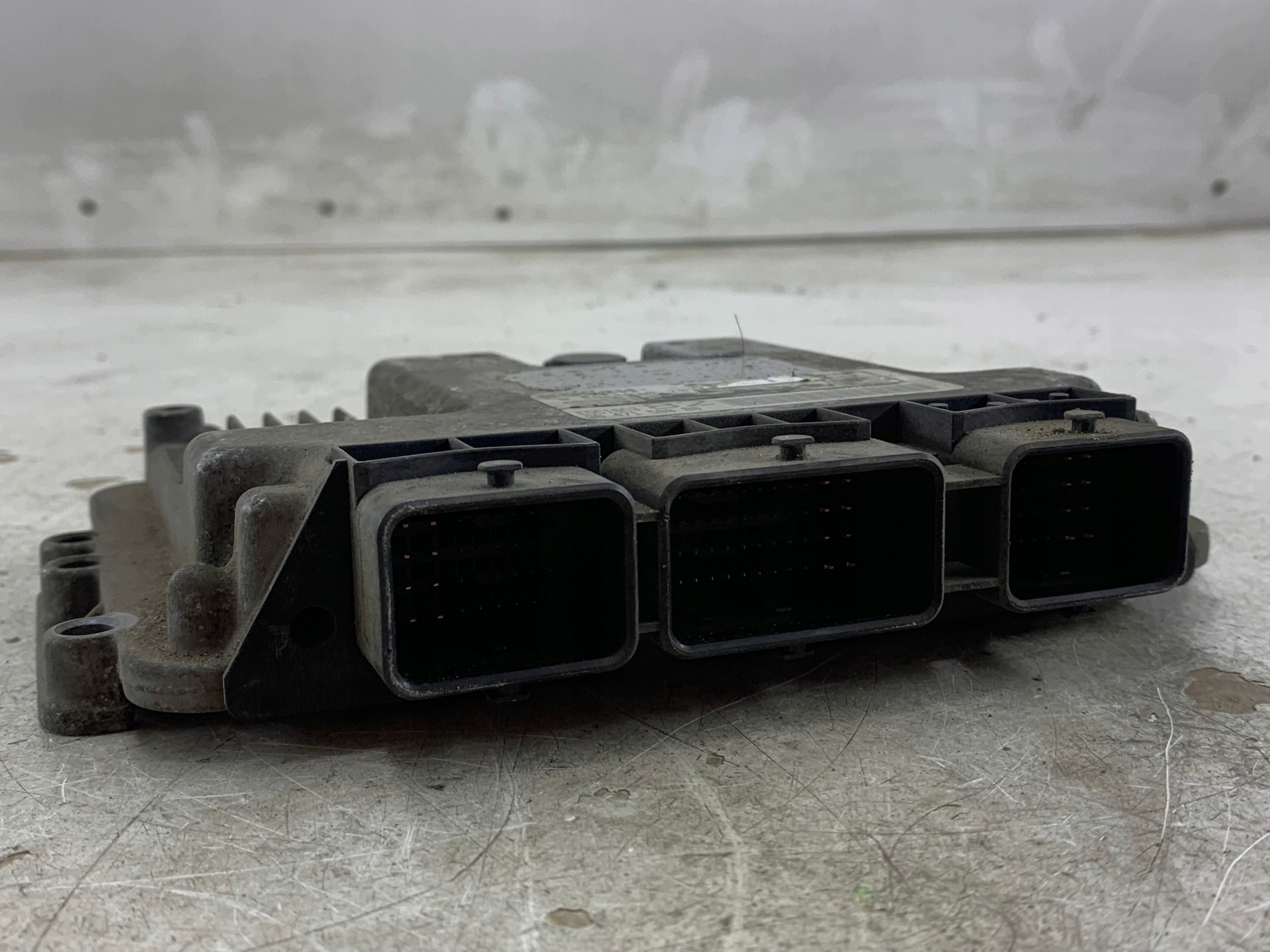 PEUGEOT 206 1.4 HDI unité de commande électronique uce moteur 9647158080