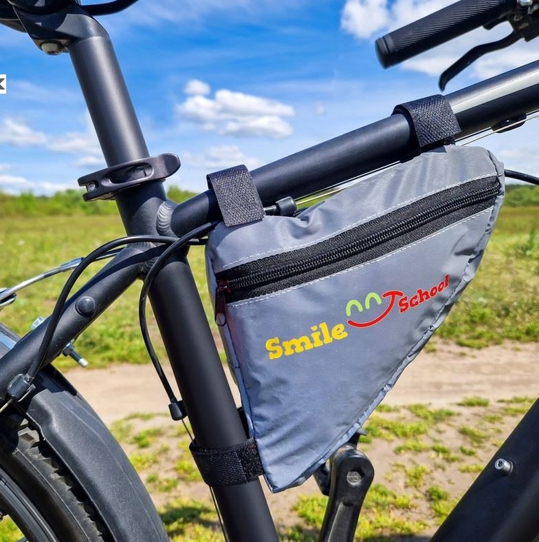 SAKWA ROWEROWA TORBA SASZETKA POD RAMĘ ODBLASKOWA NADRUK DZWONEK Liczba kieszeni 1