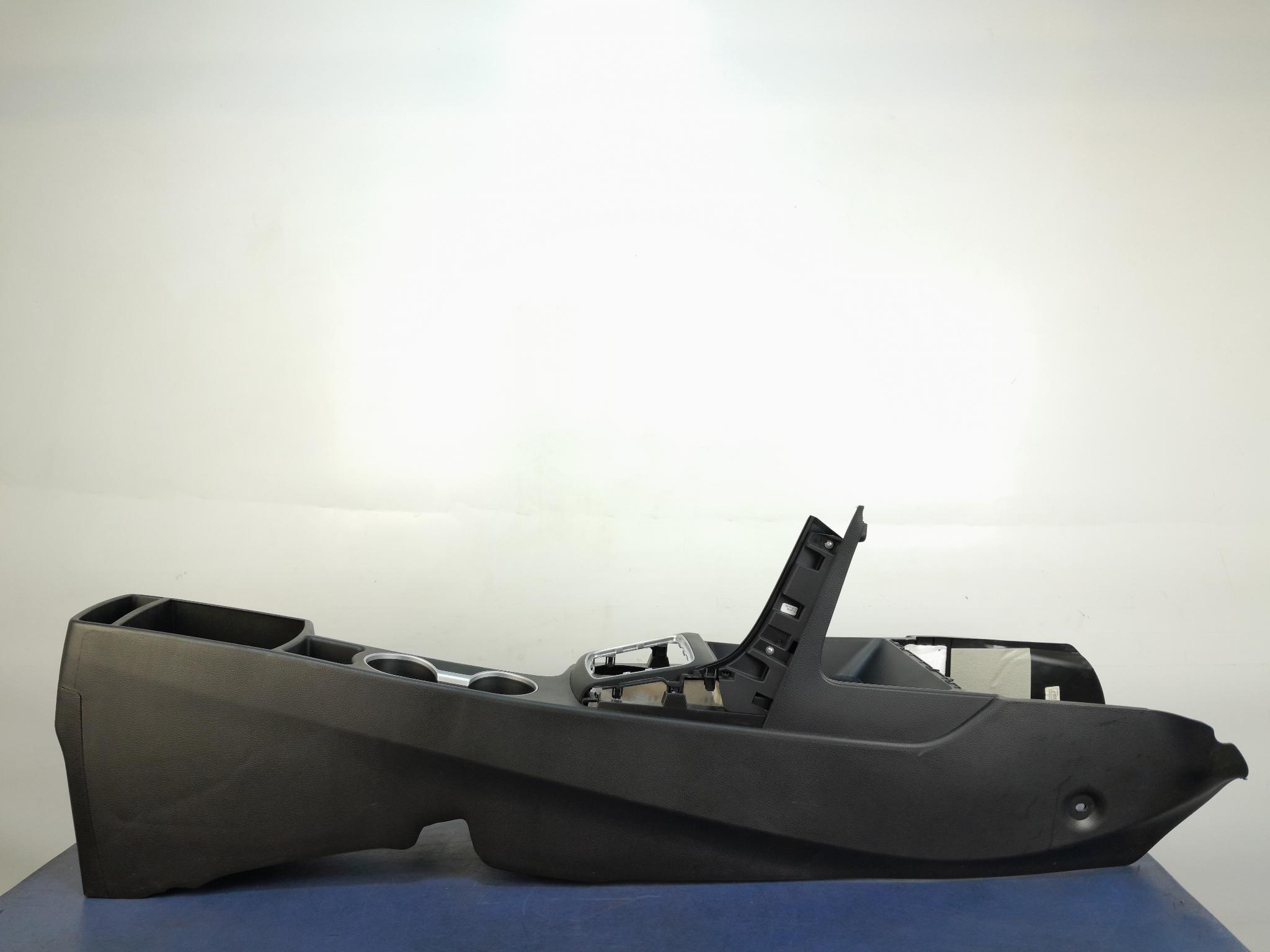 Hyundai I30 II тунель середина 84610-A6000