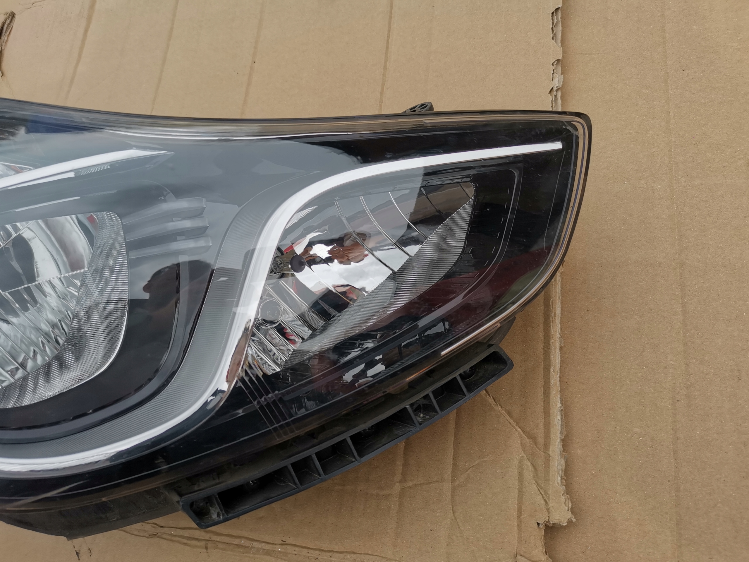 Hyundai IX20 light front front right