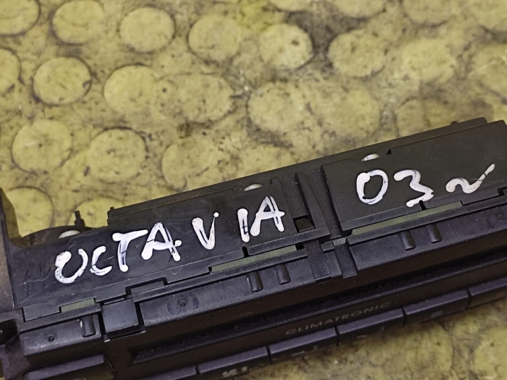 SKODA OCTAVIA a PANEL klími klimatizaci
