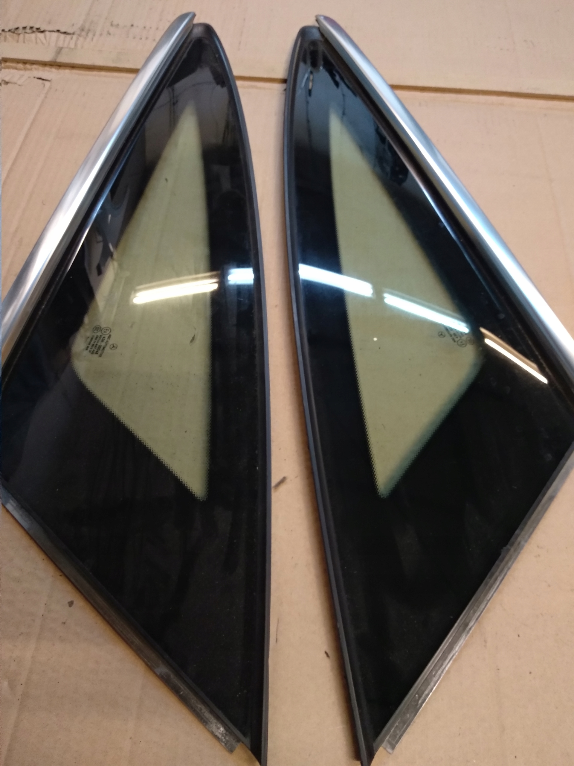 A2186700200 a2186700000 - MERCEDES cls w218 кузовное стекло универсал