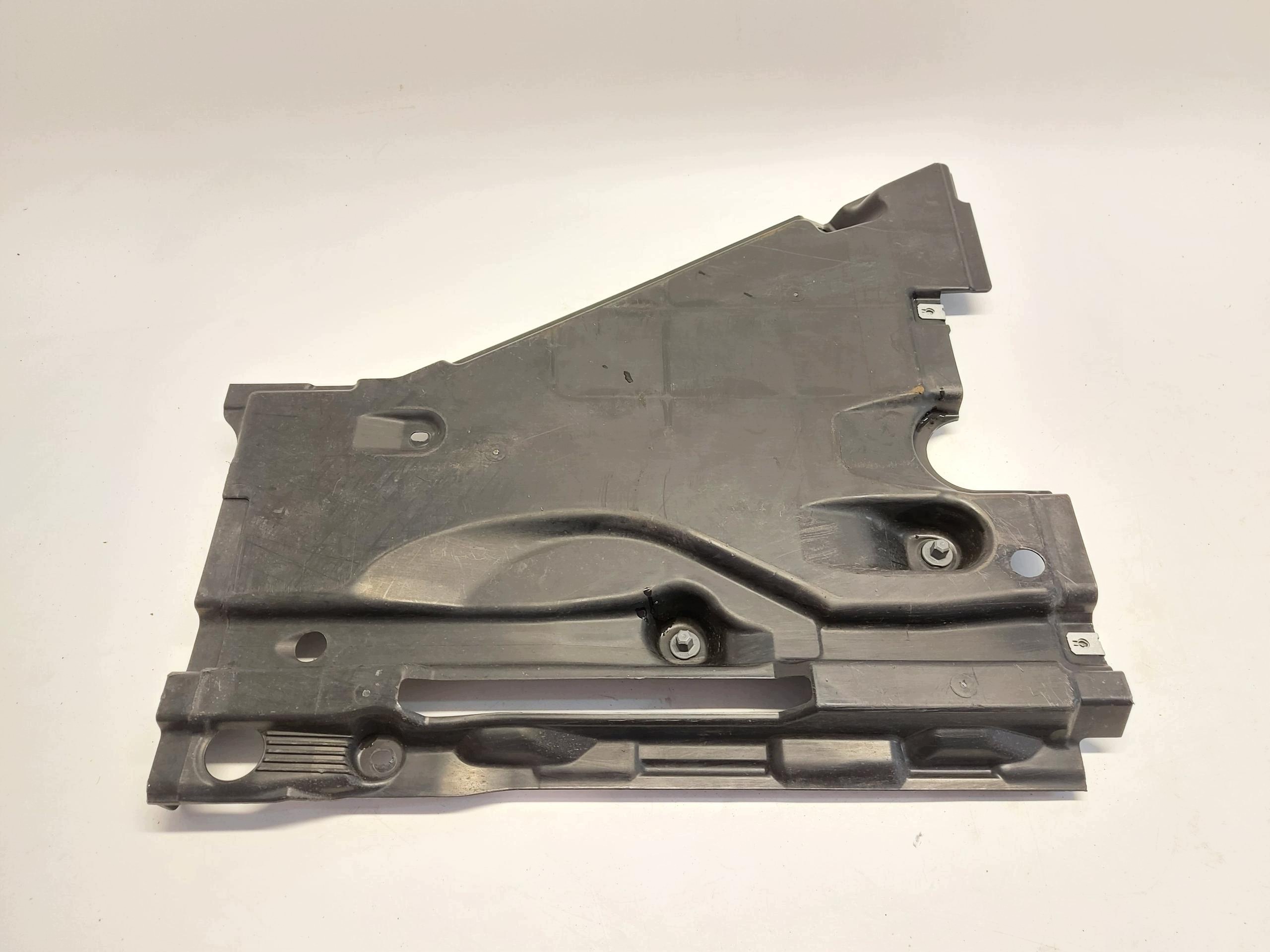 AUDI A5 8B3 B10 AVANT cover chassis rear part left 8B3825215
