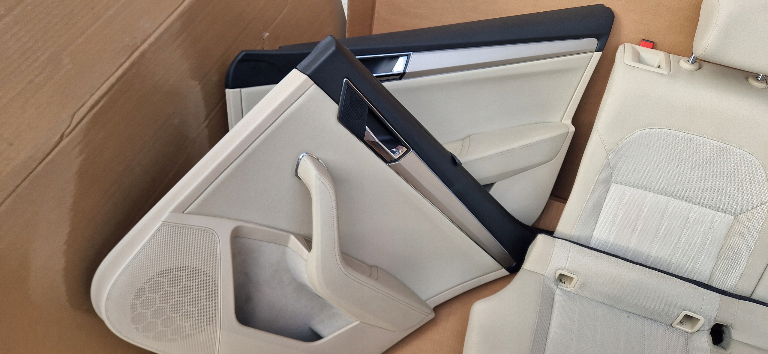 seats side SKODA SUPERB III FULL ELEKTRYKA leather MATERIAL IDEAL