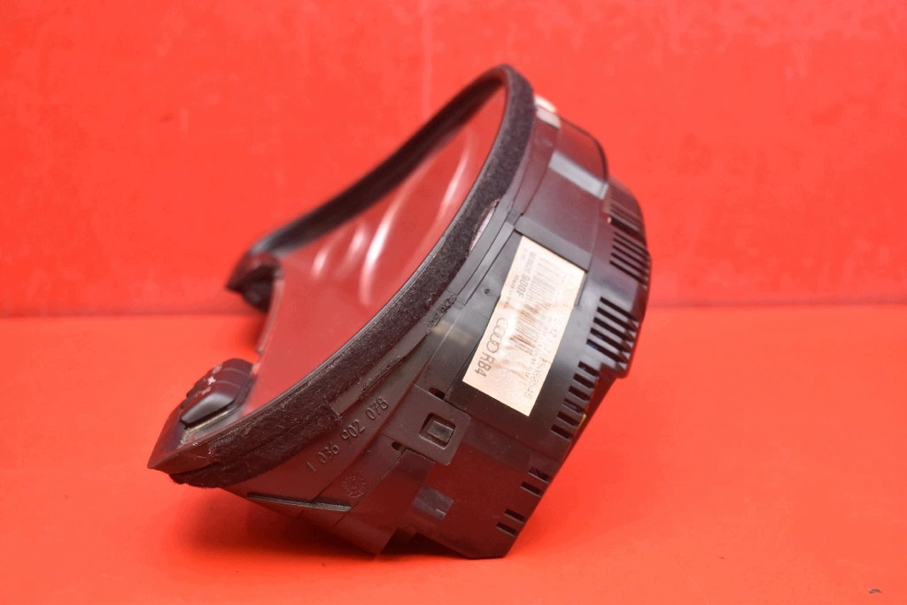 dials dials EU 8E0920900F AUDI A4 B6 2.0 20V 130 KM 00-05