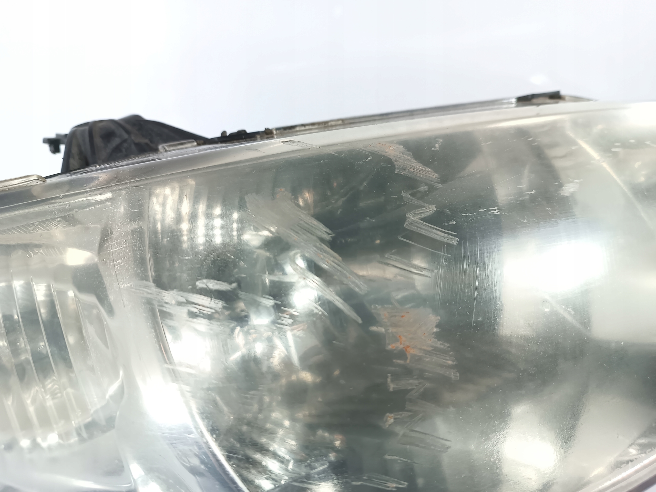 MAZDA 323F BJ 00-02 REFLEKTOR light right front front