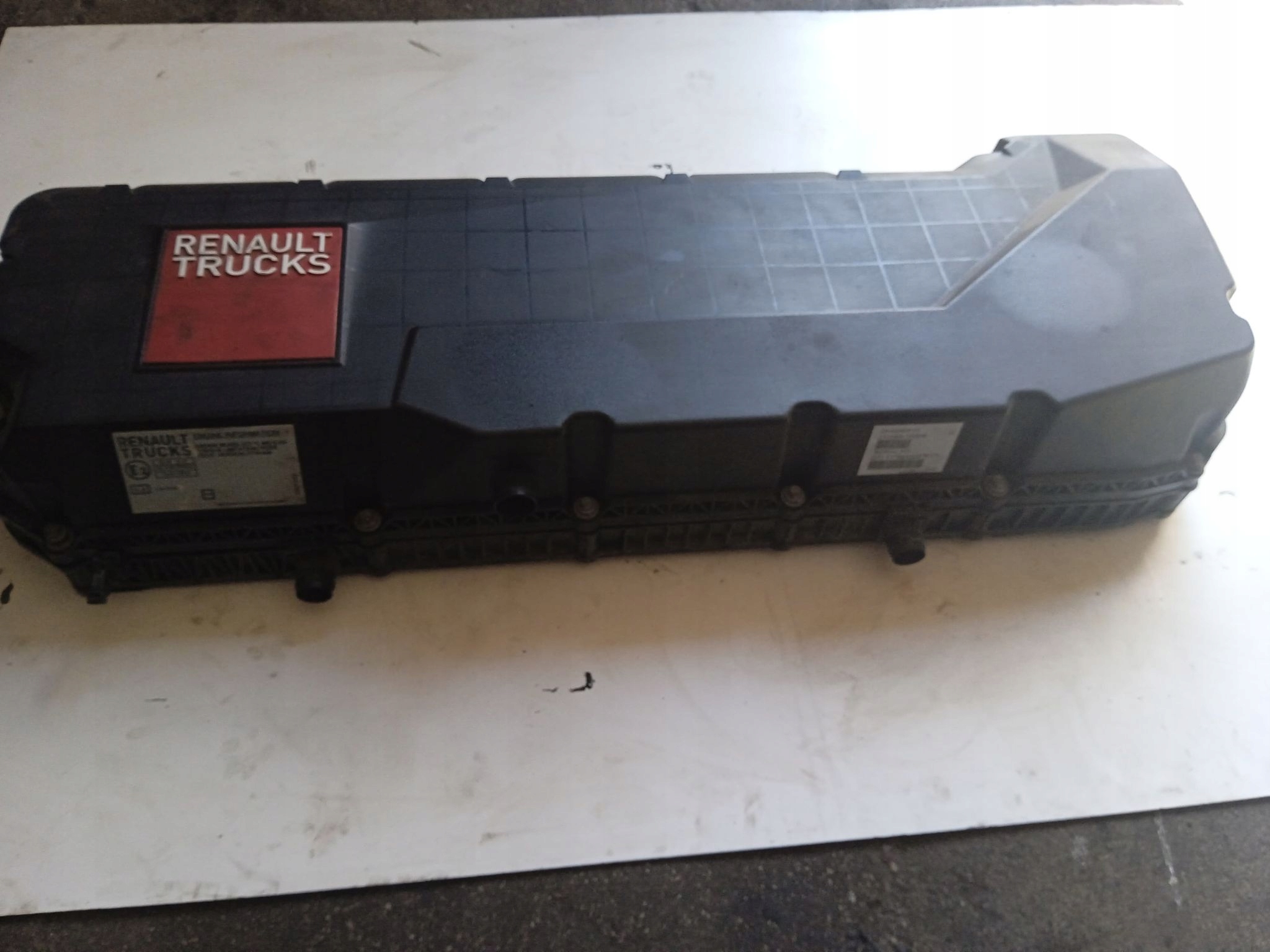 POKRYWA ZAWORÓW RENAULT T DTI11 KOMPLET