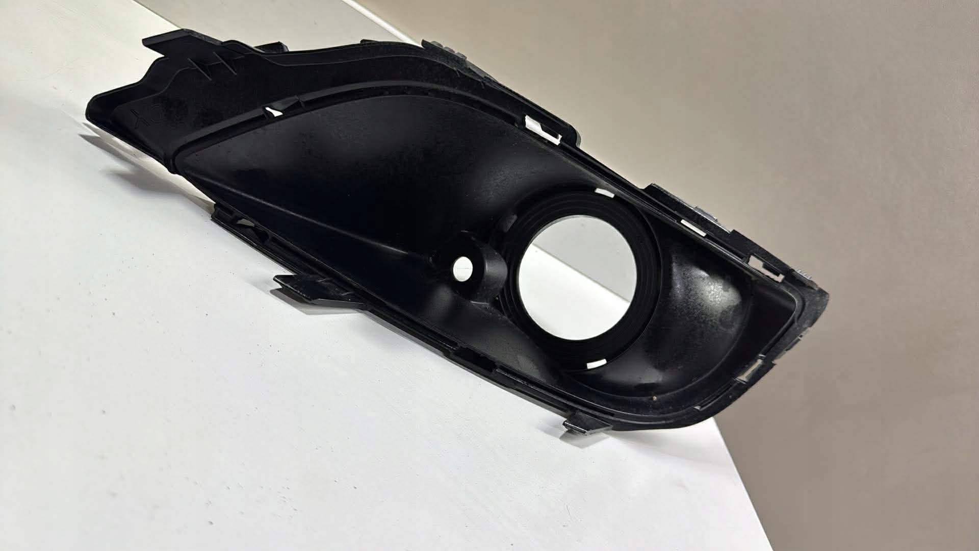 grid fog lights right SAAB 93 9-3 07-11r AERO frame cover