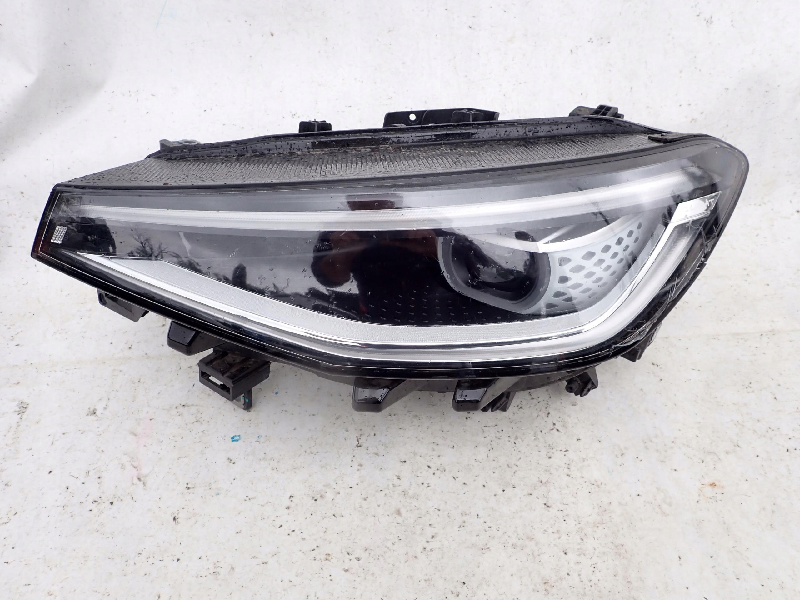 VW ID.4 20- světlo levá předek přední FULL LED