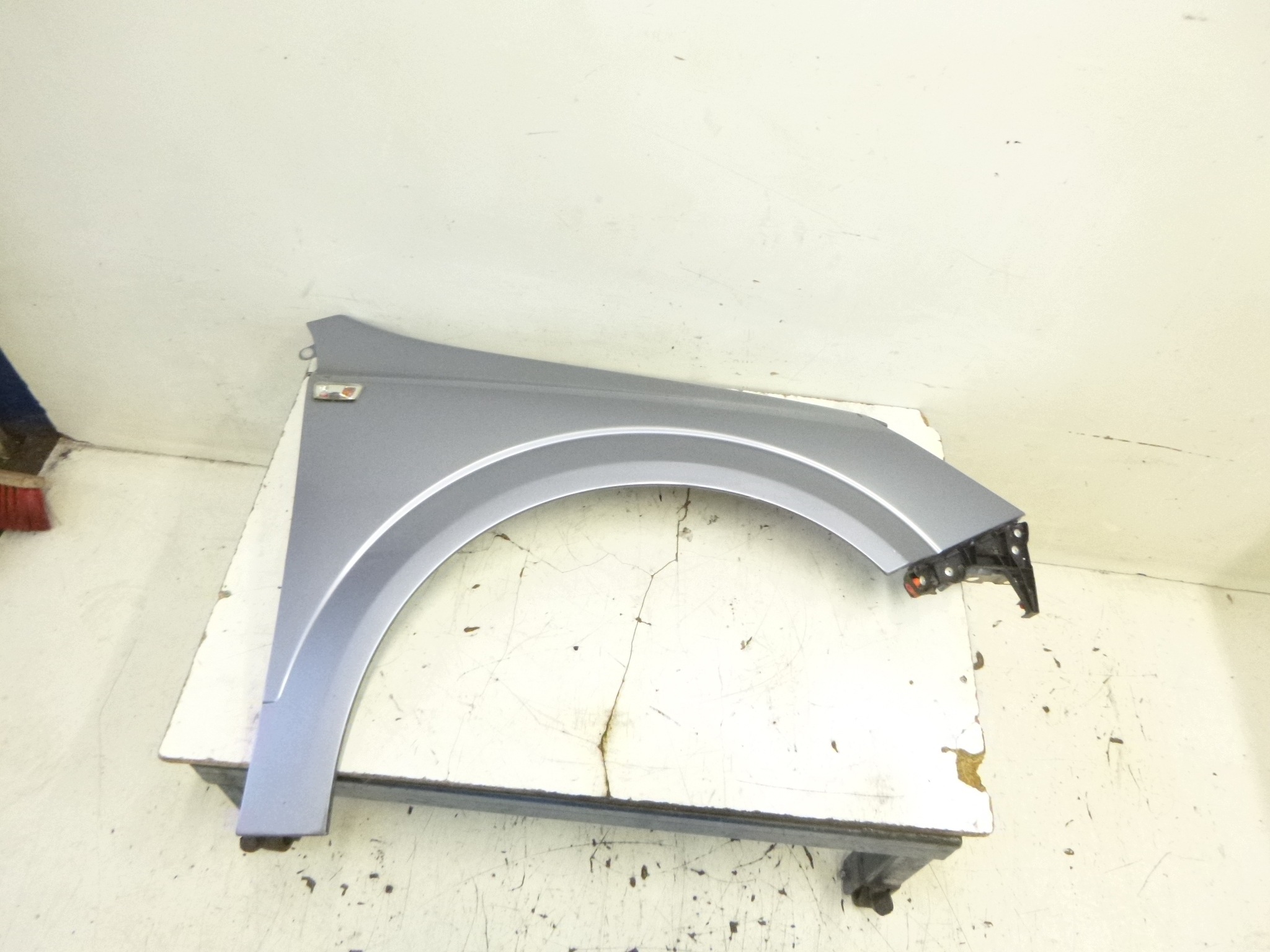 fender right front OPEL ASTRA H III 04-14 SILVER LIGHT Z163