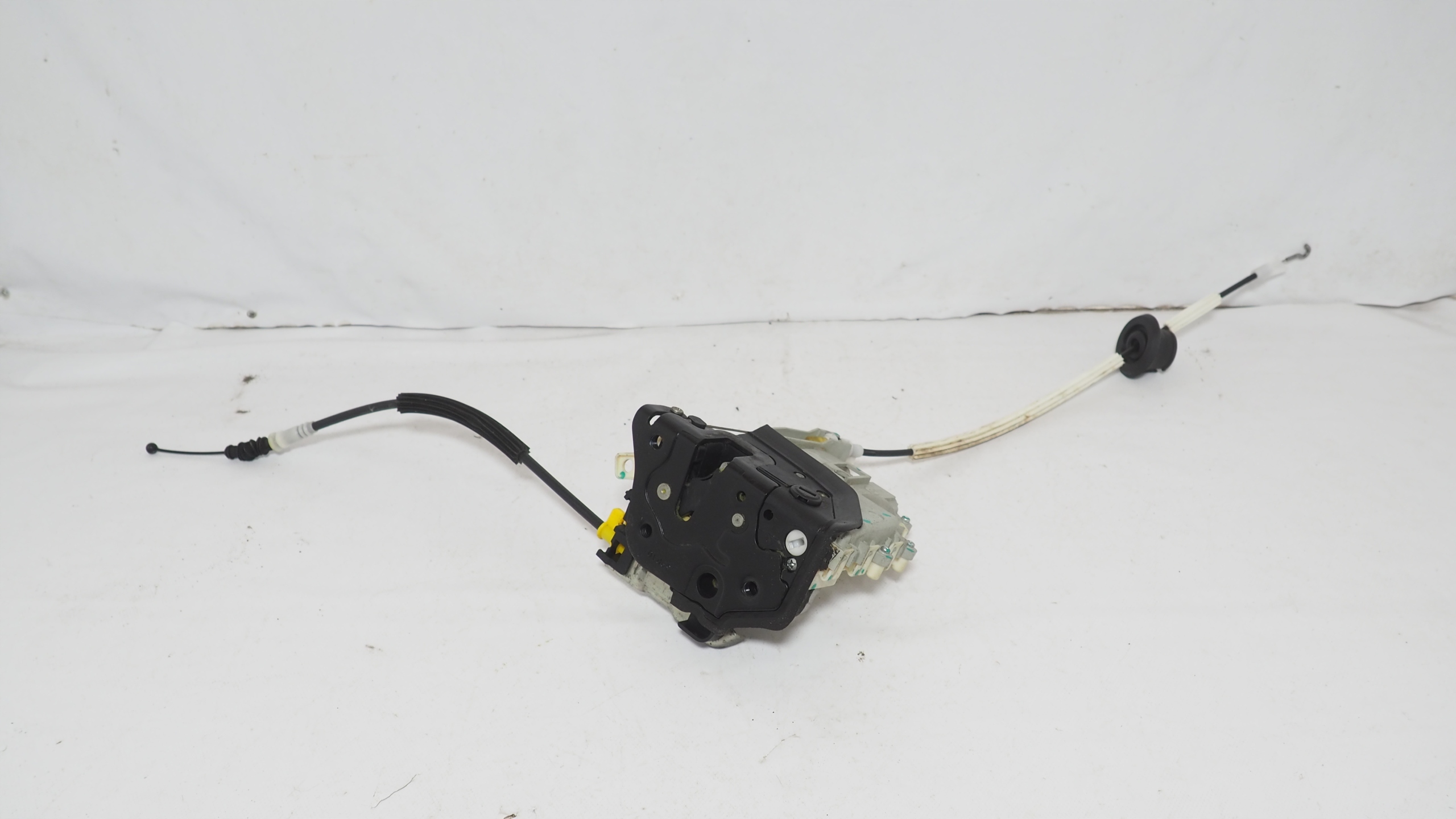 Audi A3 A4 A5 Q5 lock door right rear part 8K0839016C