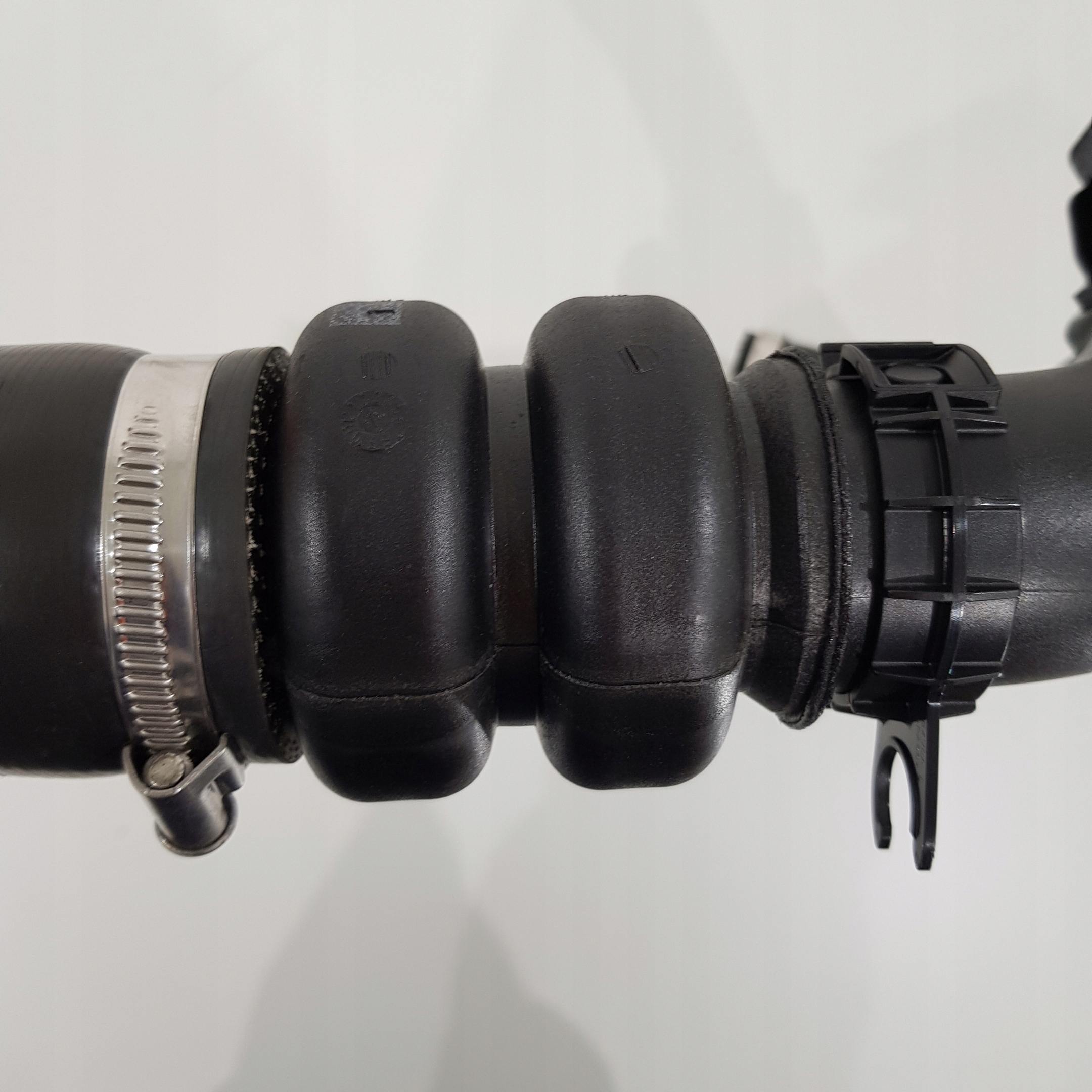 pipe air F1F1-6C646-AE KUGA MK2 1.5 ECO