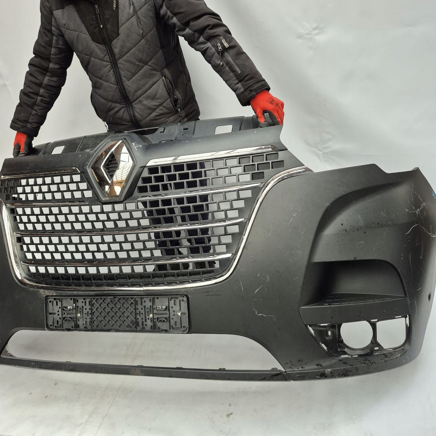 RENAULT MASTER III LIFT 19- bumper front front PDC 620228205R