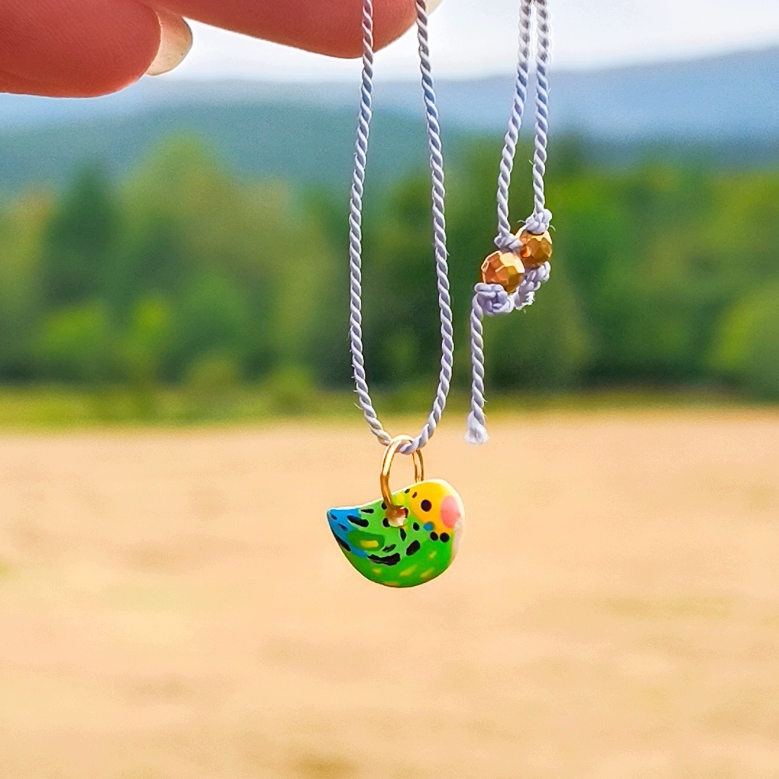 Náramek s mini regulací Zelený papoušek Vlnitý barevné boho doplňky