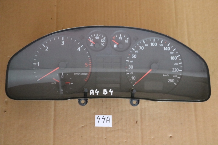 AUDI A4 B4 ZEGAR LICZNIK PRĘDKOŚCI OBROTOMIERZ ŁADNY ORGINAŁ