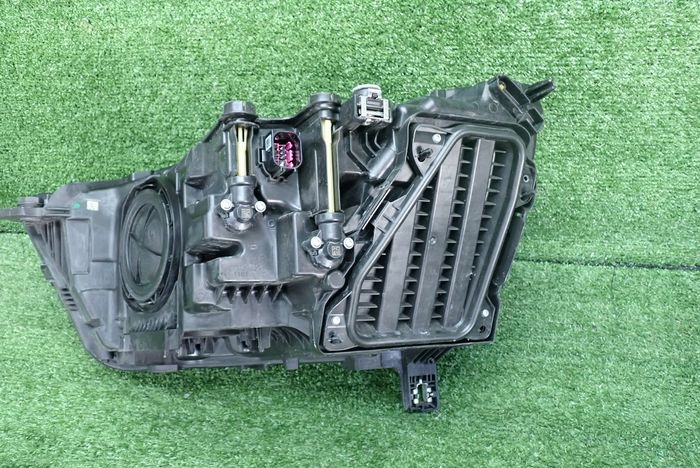 AUDI Q3 II FULL LED 18- reflektor right light right 83A941036C