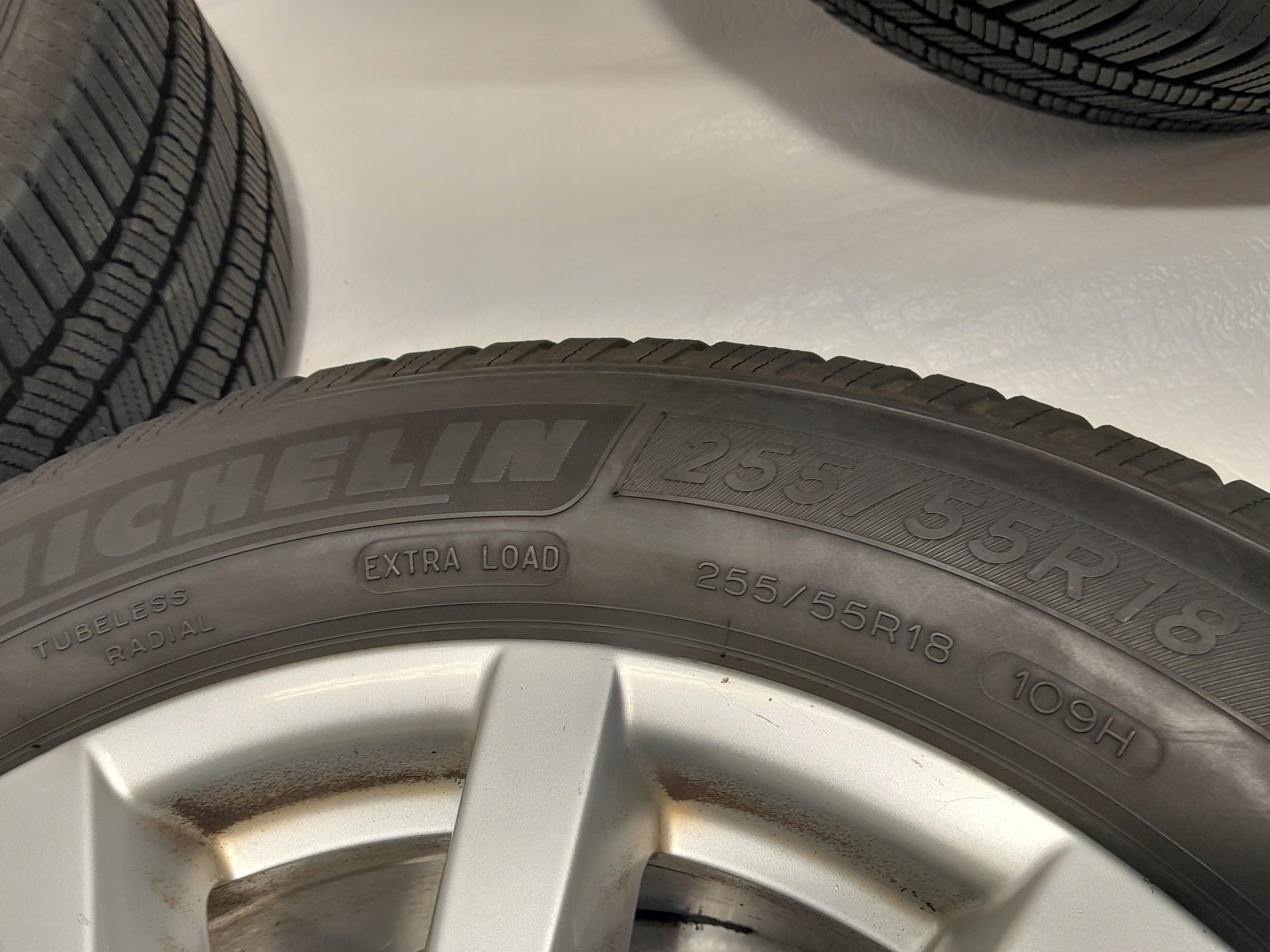 PORSCHE CAYENNE 7P5 discs tyres 18" CALI KOMPLET