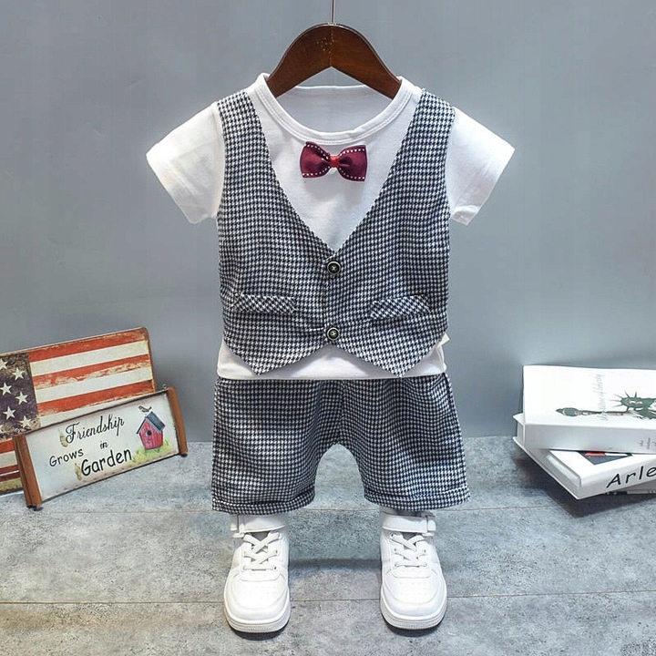 

Komplet Z Muchą 18 Miesięcy 86r