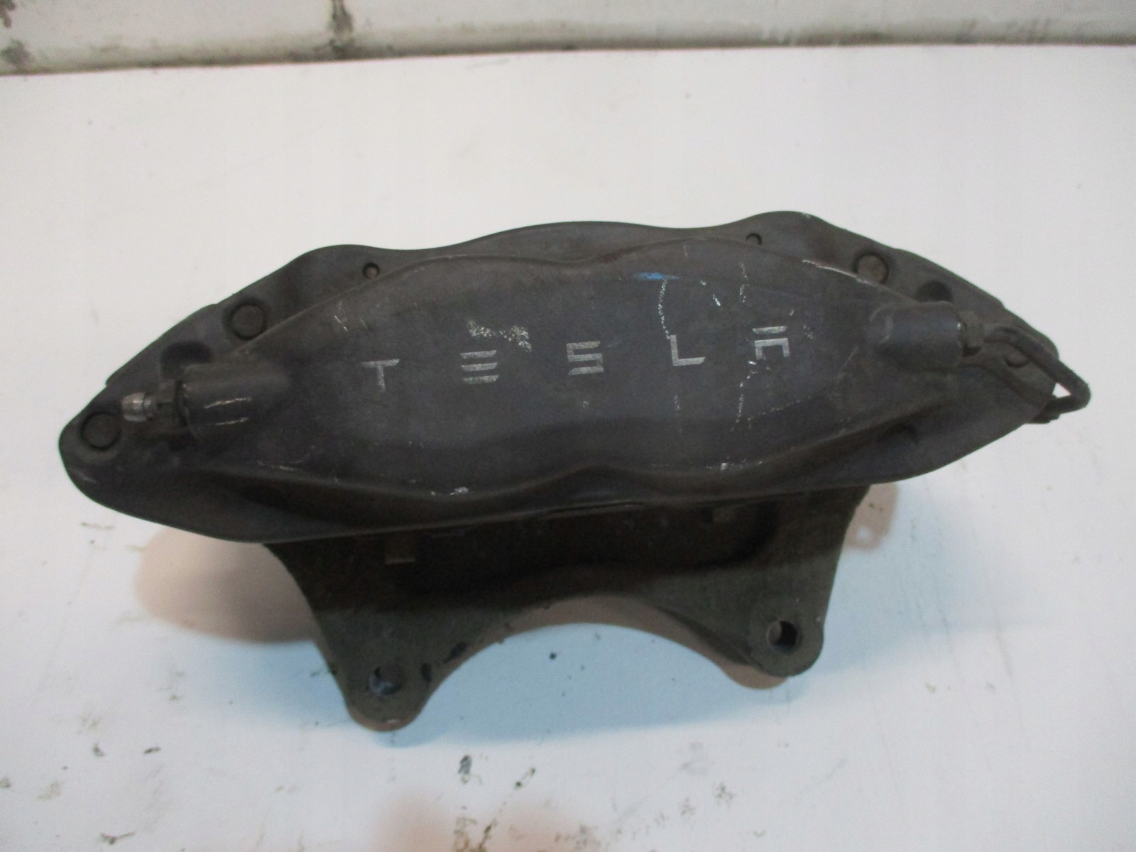 caliper calipers Tesla X front front