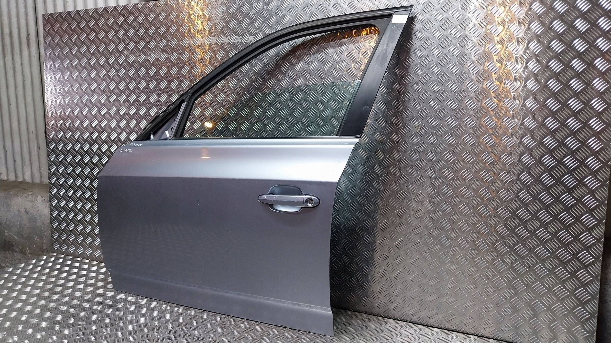 Tür vorne links BMW X3 E83 03