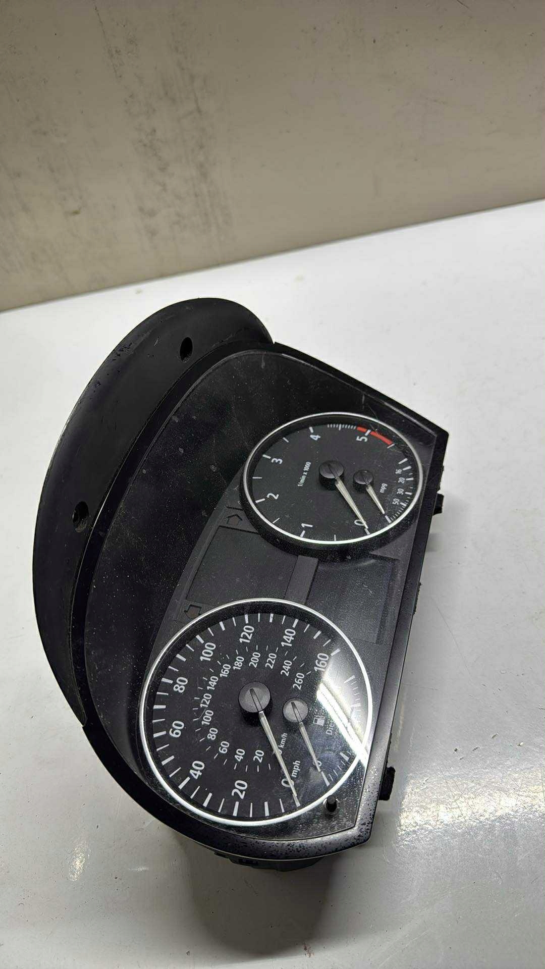 BMW E90 E91 - dials clock ANGLIK 6974660-01 gb usa anglik