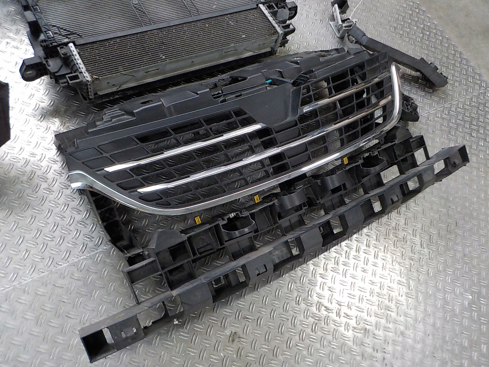 Renault Trafic III 2.0 19- PRZÓD KOMPLETNY Typ samochodu Samochody dostawcze