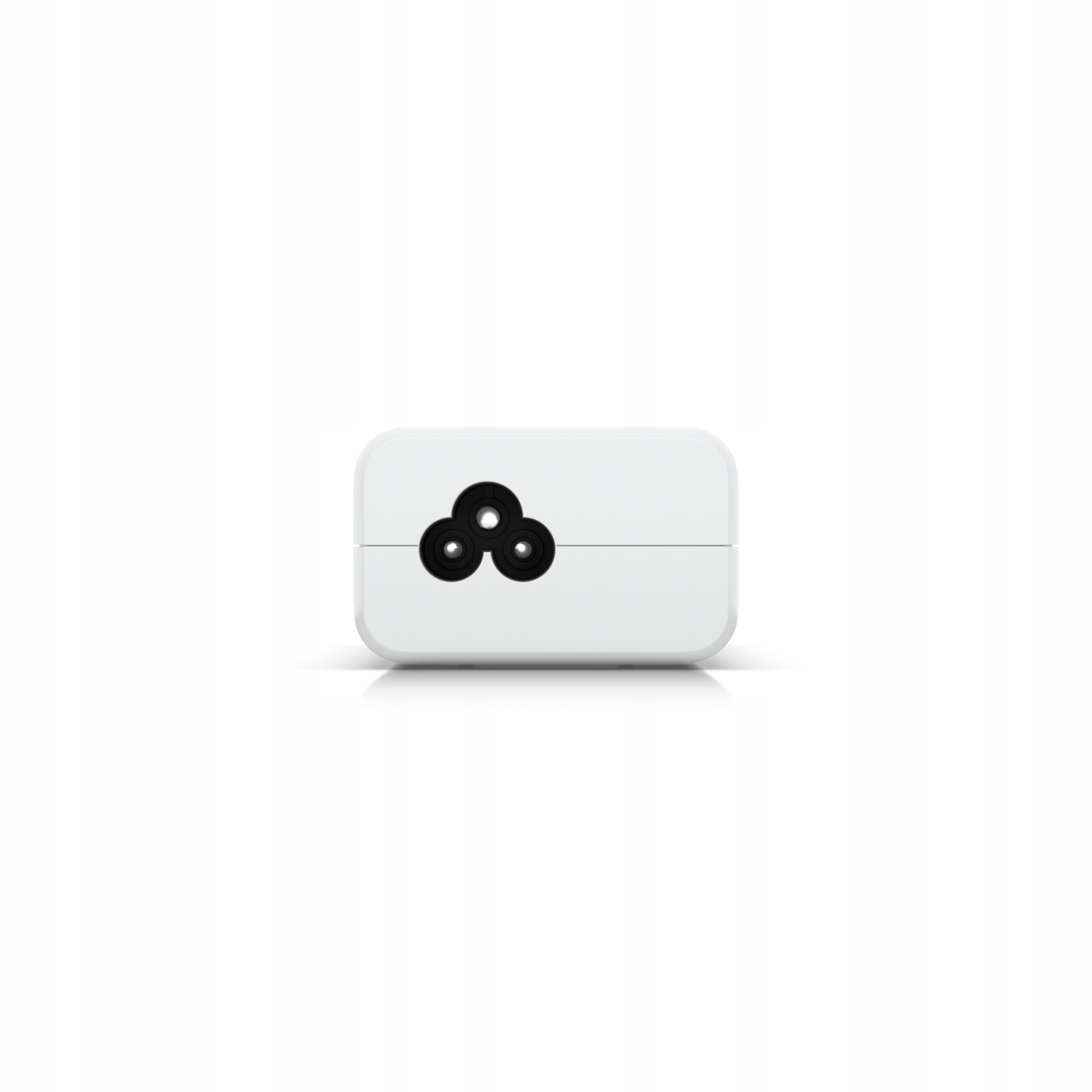 UBIQUITI Plug-and-play, wireless bridging PoE adapter with integrated UniFi WiFi Auto-Link. — 11