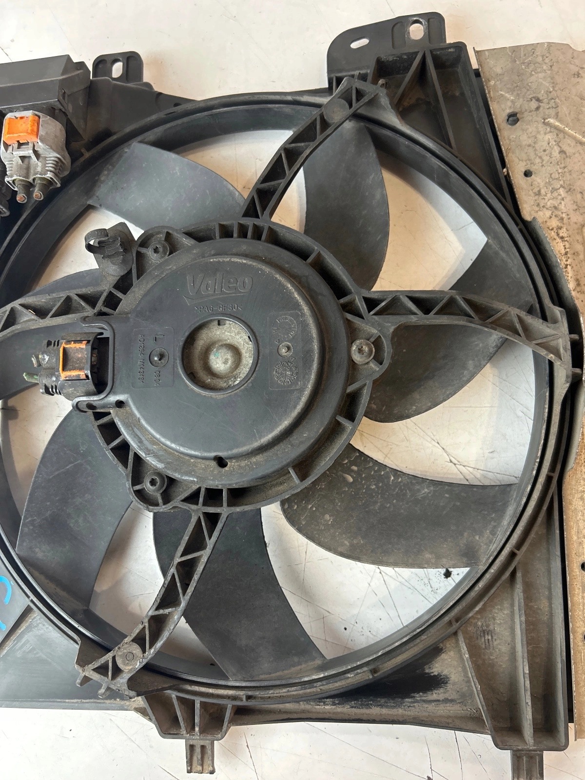 obal ventylátora ventilátor Peugeot 208 a Citroen C3 II 1.2