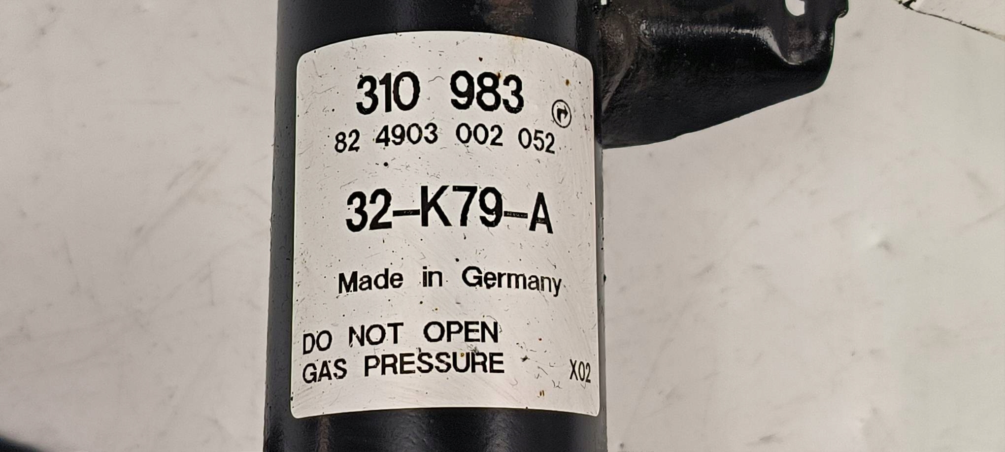 shock absorber right front 310983 BMW SERIA and E87 118