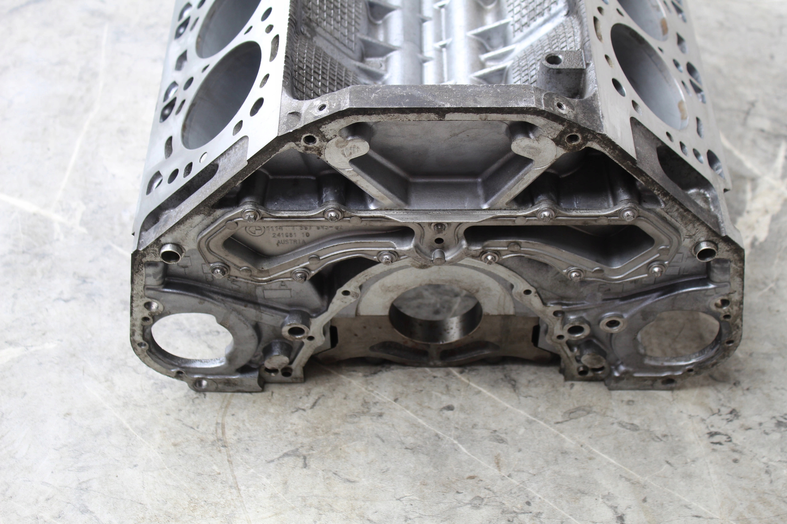 BLOK SILNIKA BMW N63B44 7843360 7567643 Producent części BMW OE