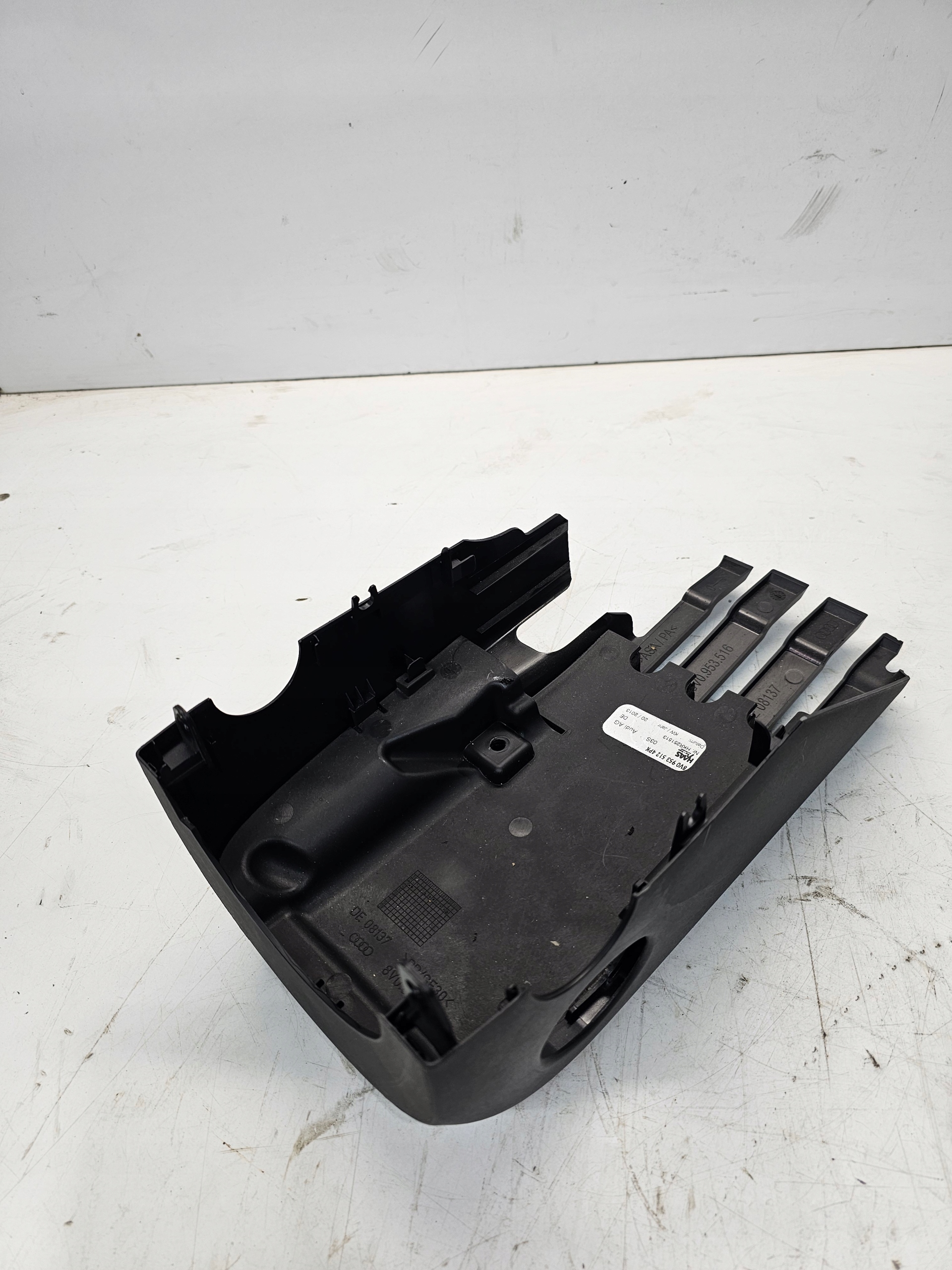 BLENDE ABDECKUNG DER LENKSÄULE DES LENKRADS AUDI A3 8V 8V0953512