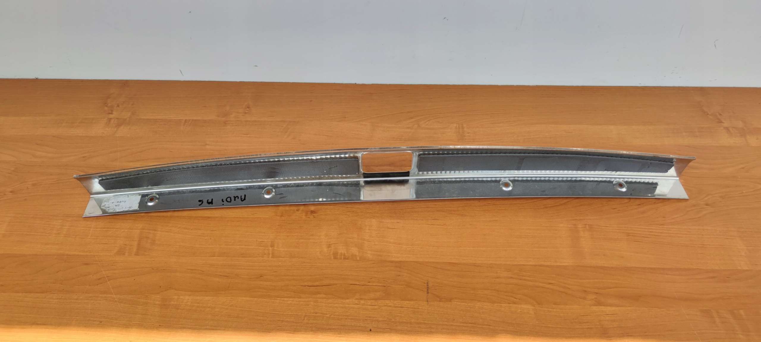 AUDI A6 C5 KOMBI moulding boot CHROM cap