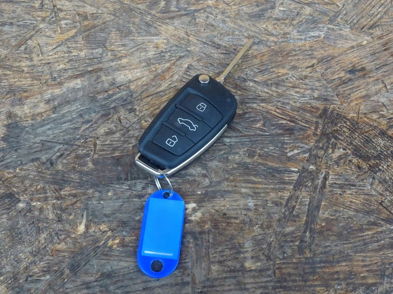 AUDI A3 8P A4 B7 A6 C6 KLUCZYK PILOT ZAMIENNIK