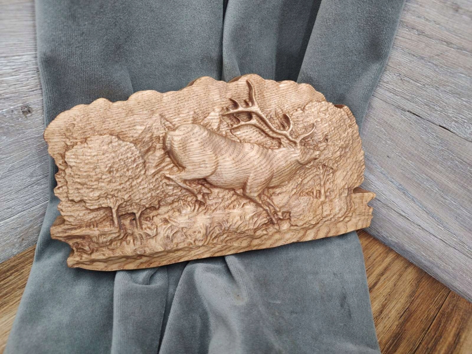 Obraz lovecký reliéf běžící Jelen 20 cm