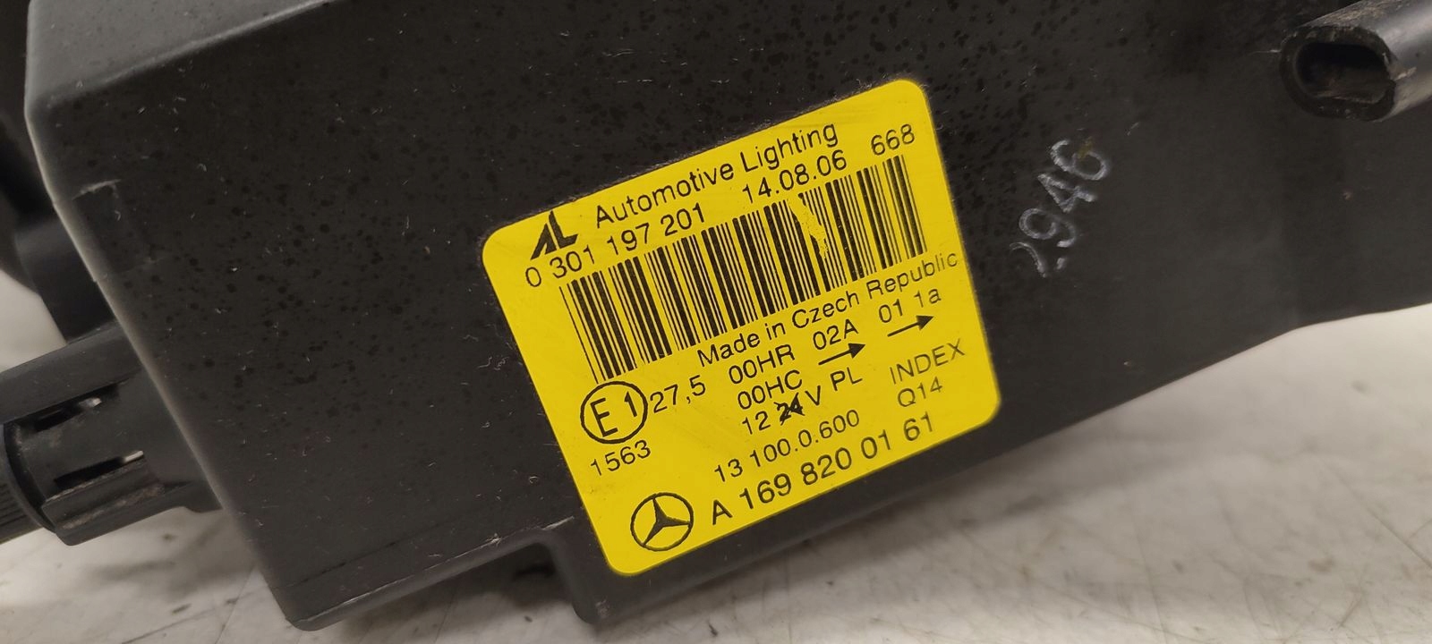 light front front left Mercedes W169 1,5 petrol 5D